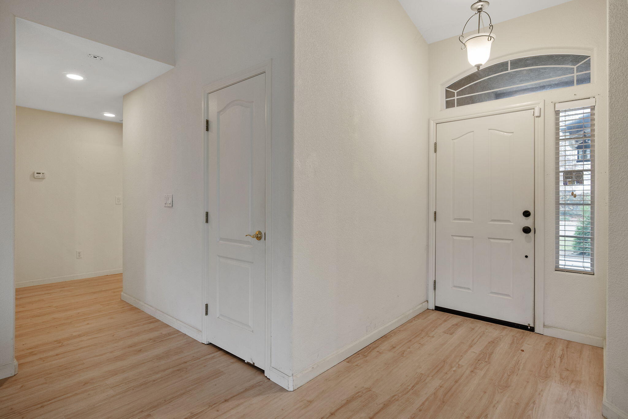 2318 E Cherry Ave, Visalia, CA 93292