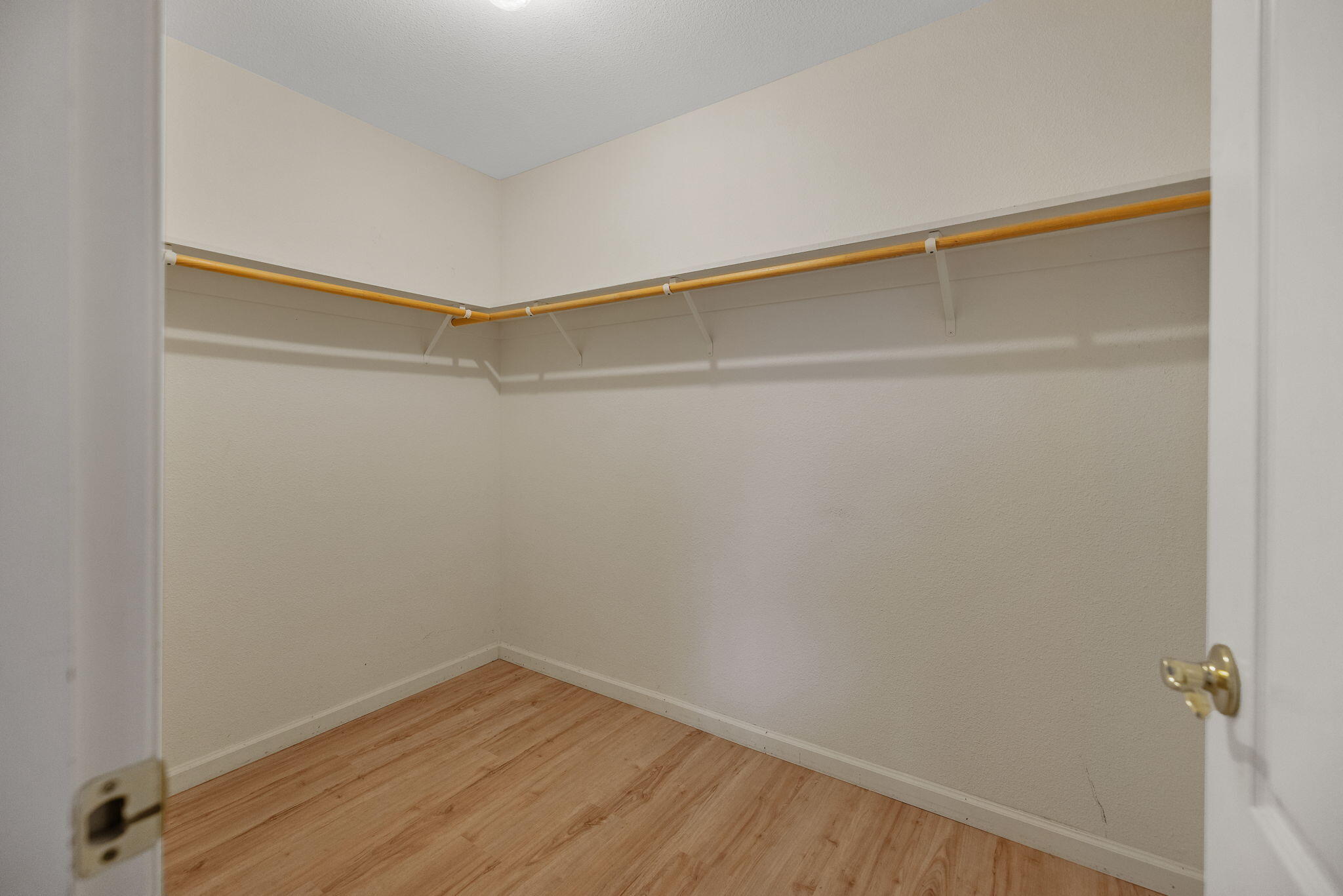 2318 E Cherry Ave, Visalia, CA 93292