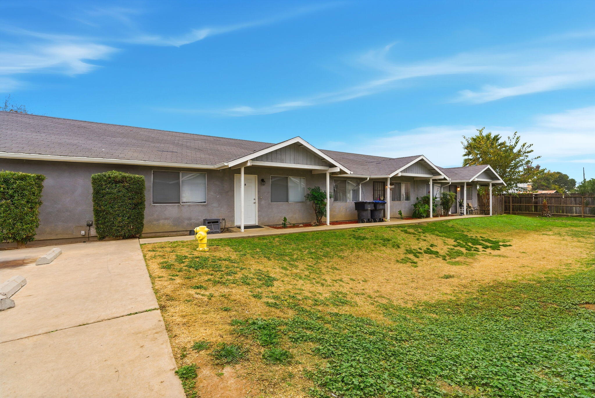 1349 S Liberty St, Visalia, CA 93292