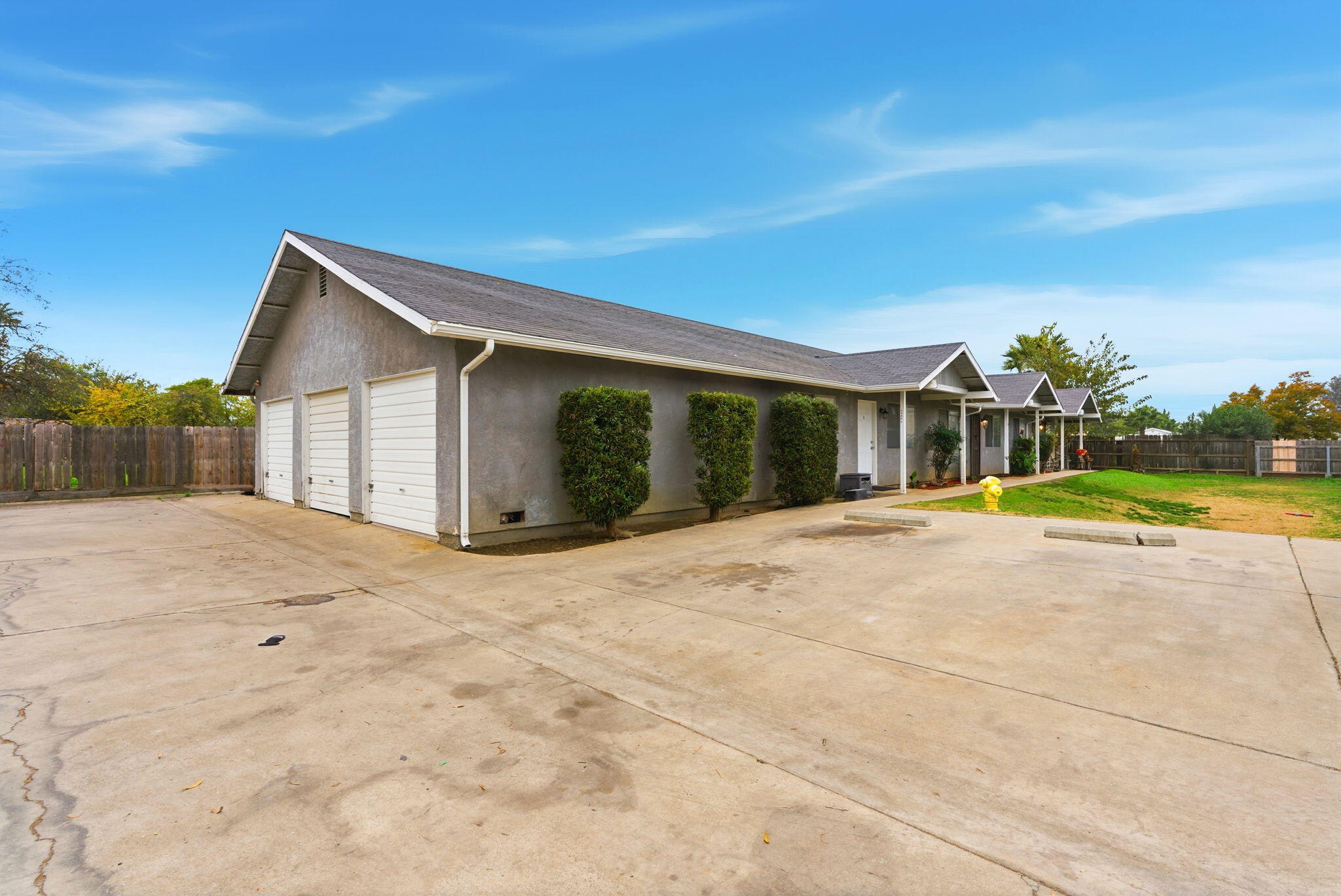 1349 S Liberty St, Visalia, CA 93292