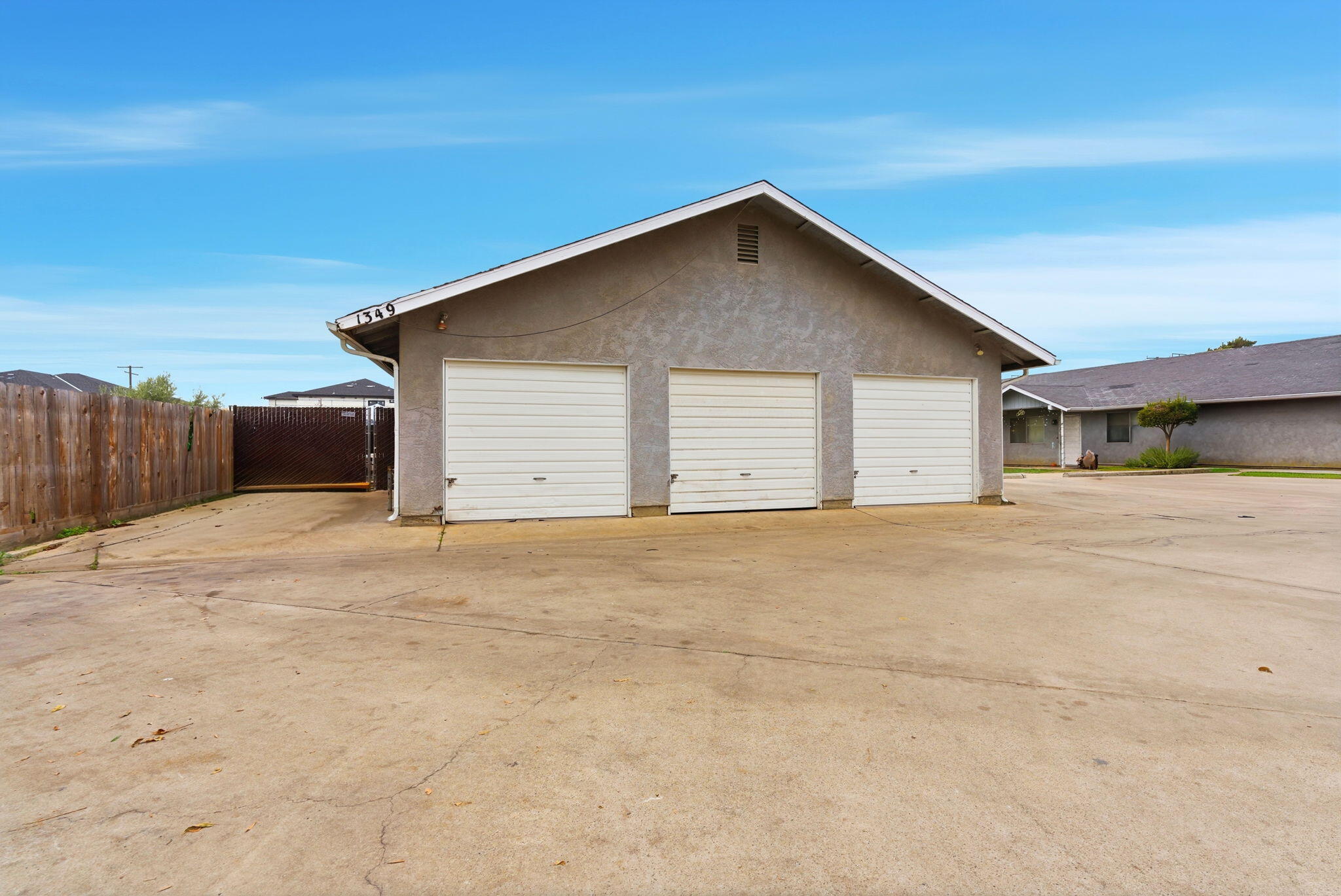 1349 S Liberty St, Visalia, CA 93292