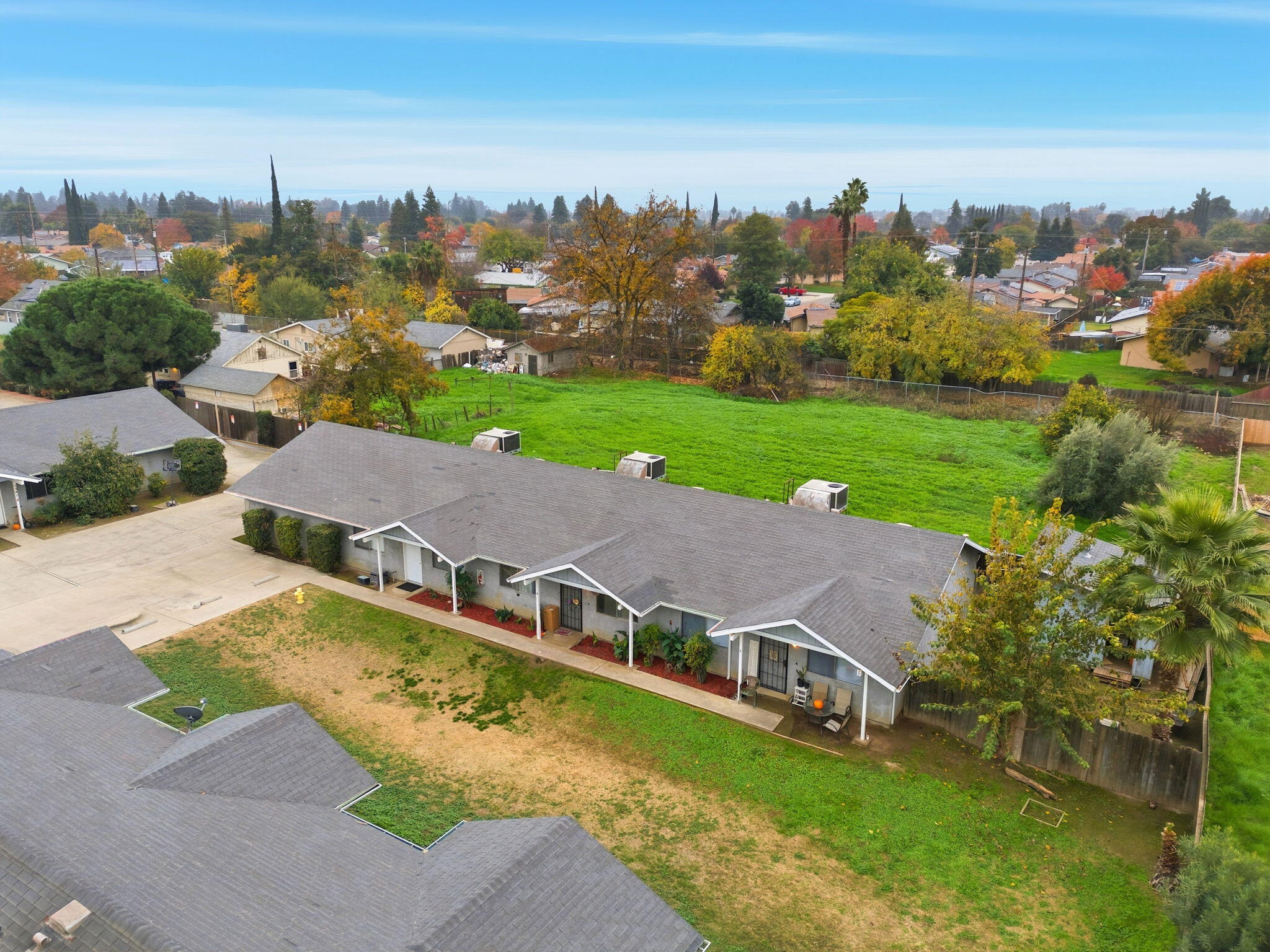 1349 S Liberty St, Visalia, CA 93292