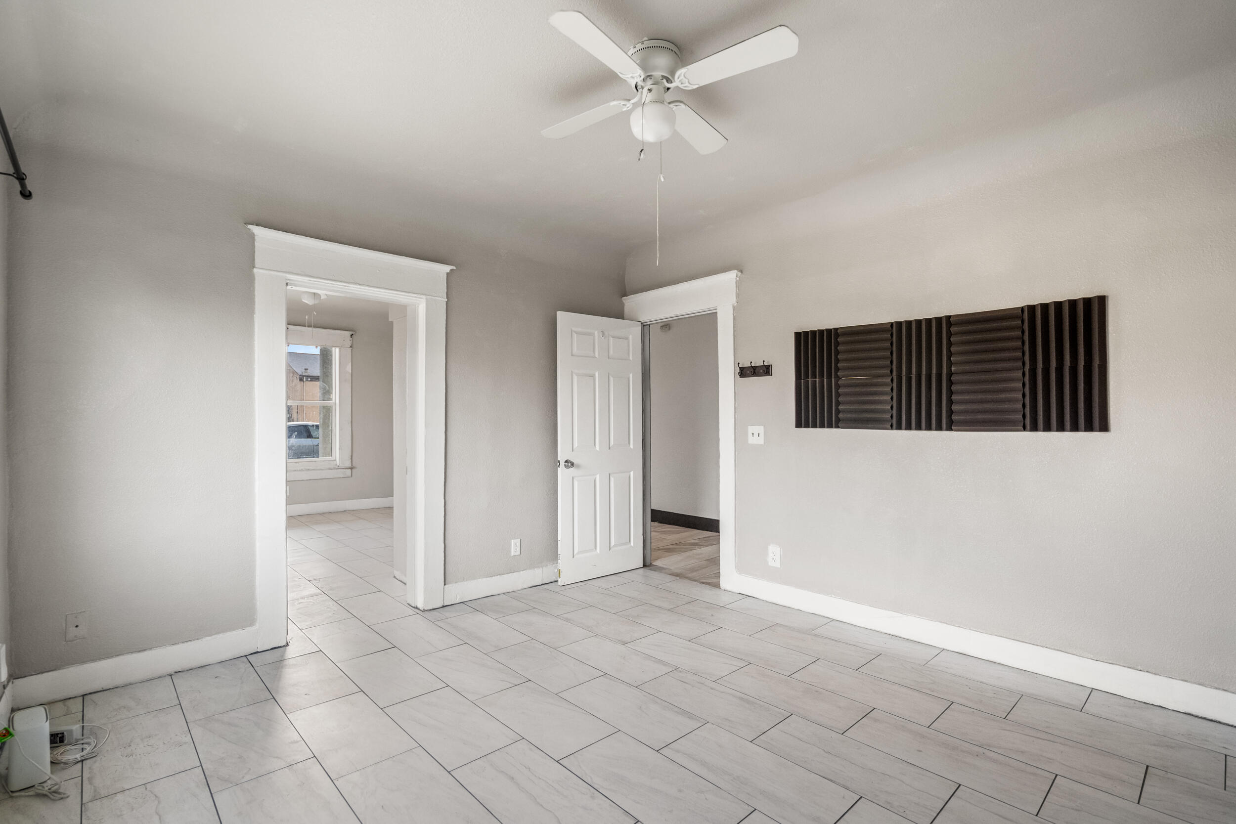 24 E School Ave #4, Porterville, CA 93257