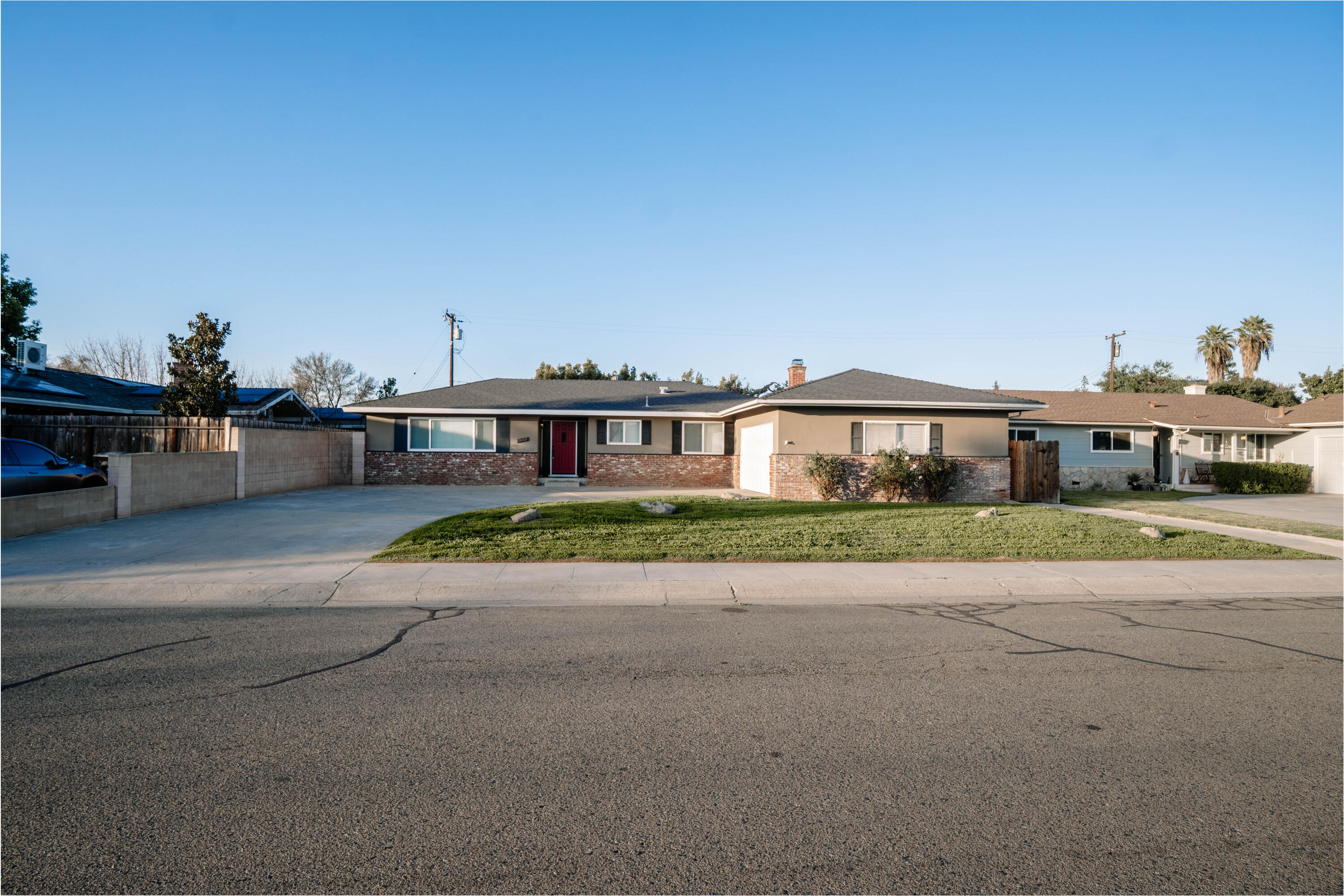 3130 W Vassar Ave, Visalia, CA 93277