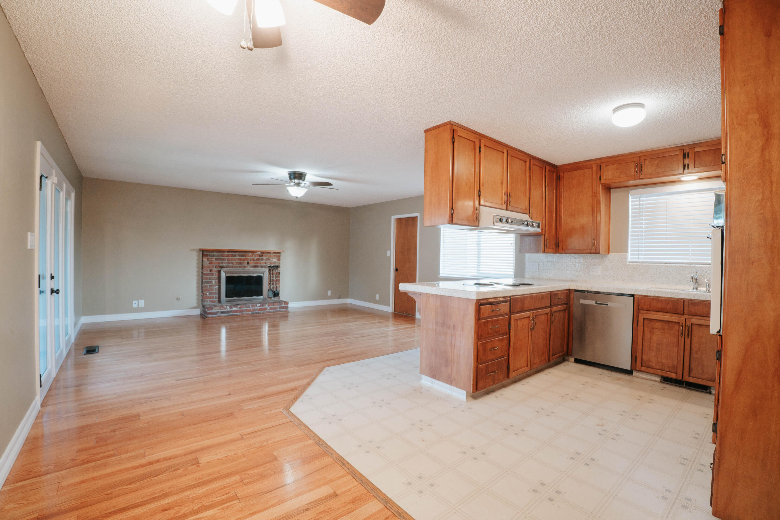 3130 W Vassar Ave, Visalia, CA 93277