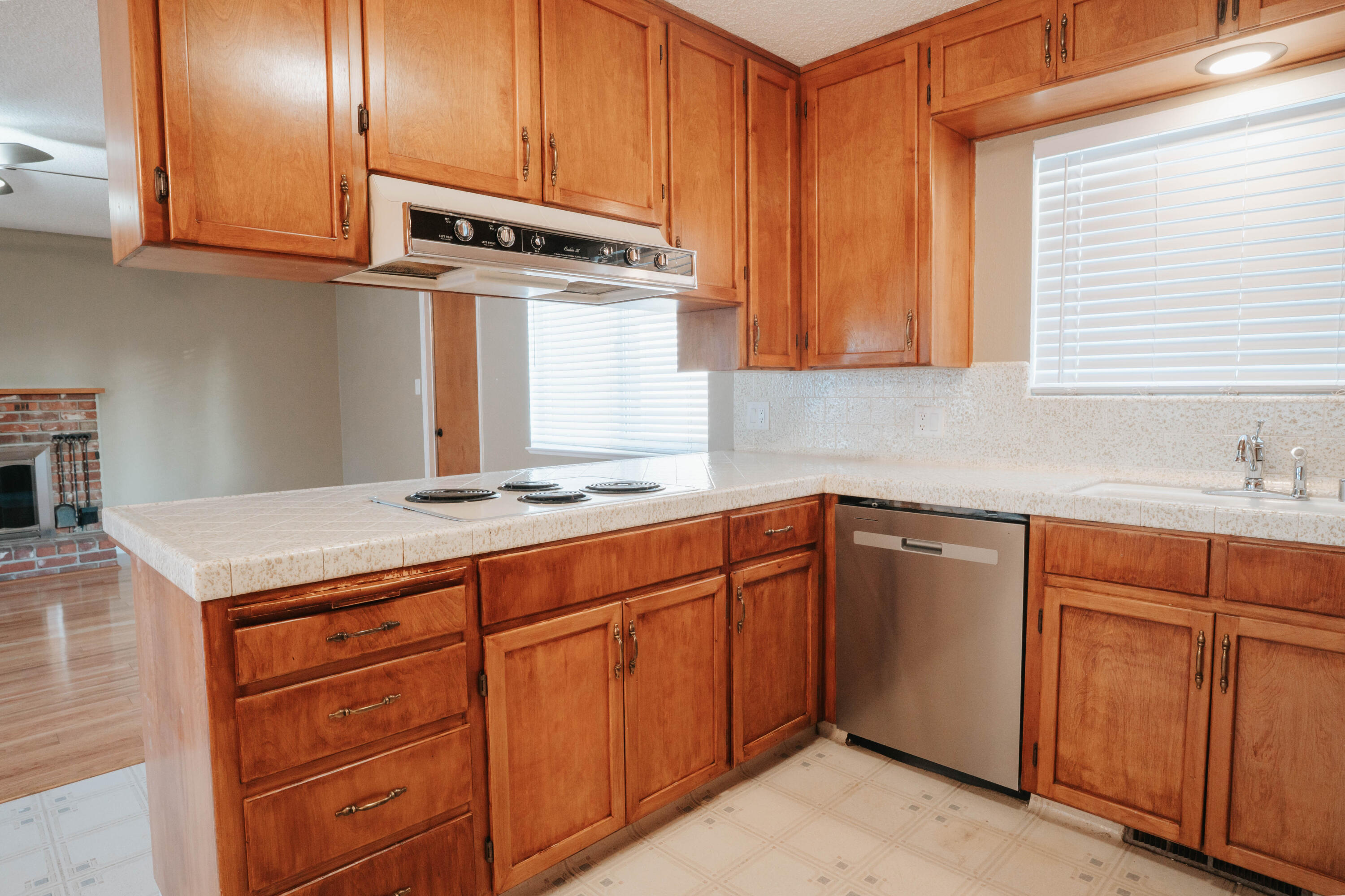 3130 W Vassar Ave, Visalia, CA 93277