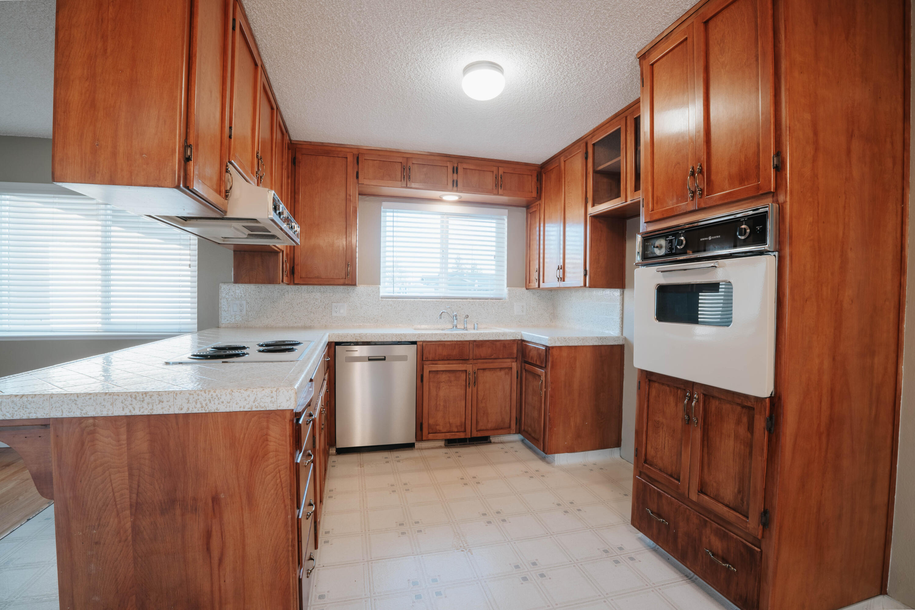 3130 W Vassar Ave, Visalia, CA 93277