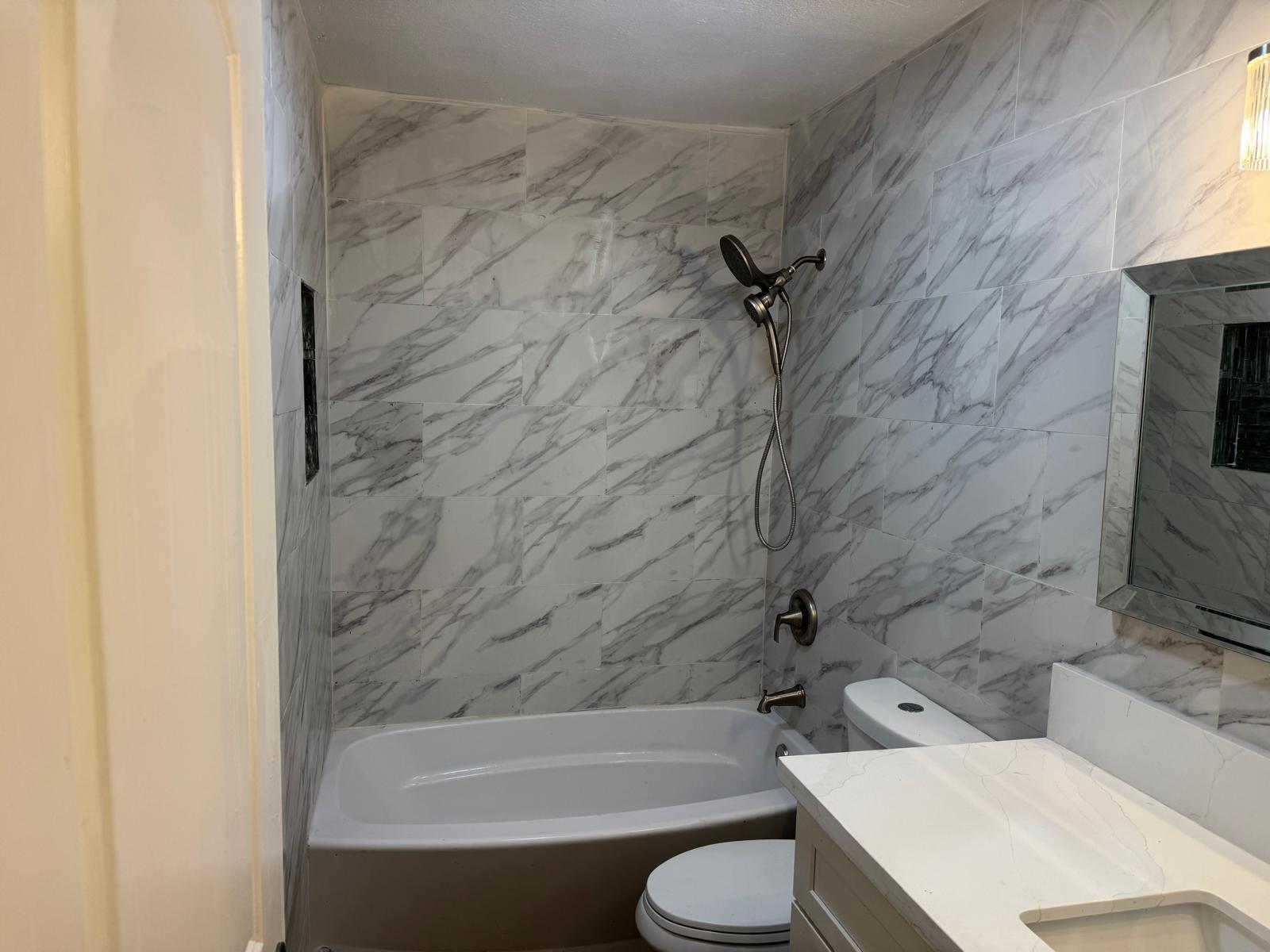 956 E Cinnamon Dr, Lemoore, CA 93245