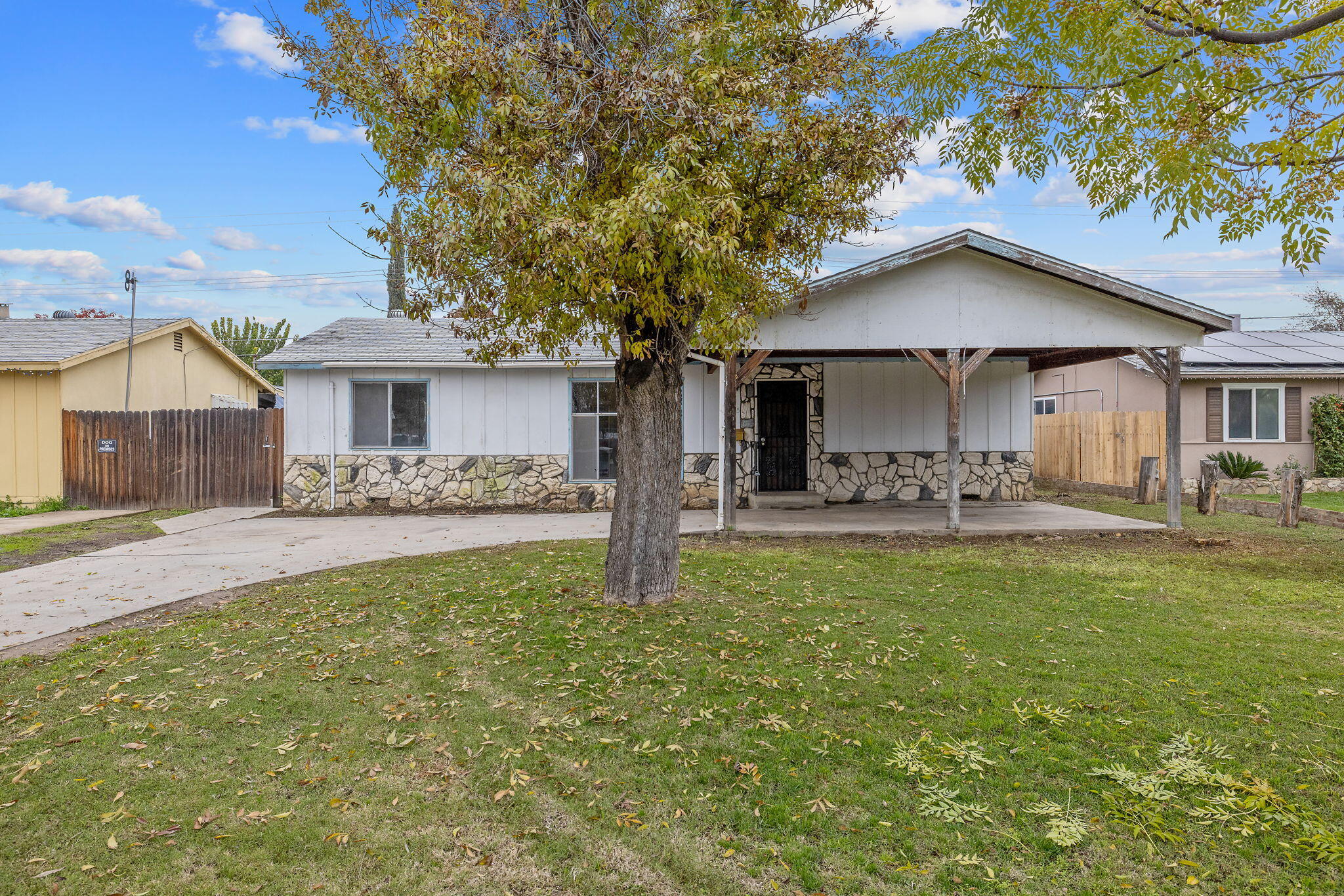 215 Lombardy Ln, Lemoore, CA 93245