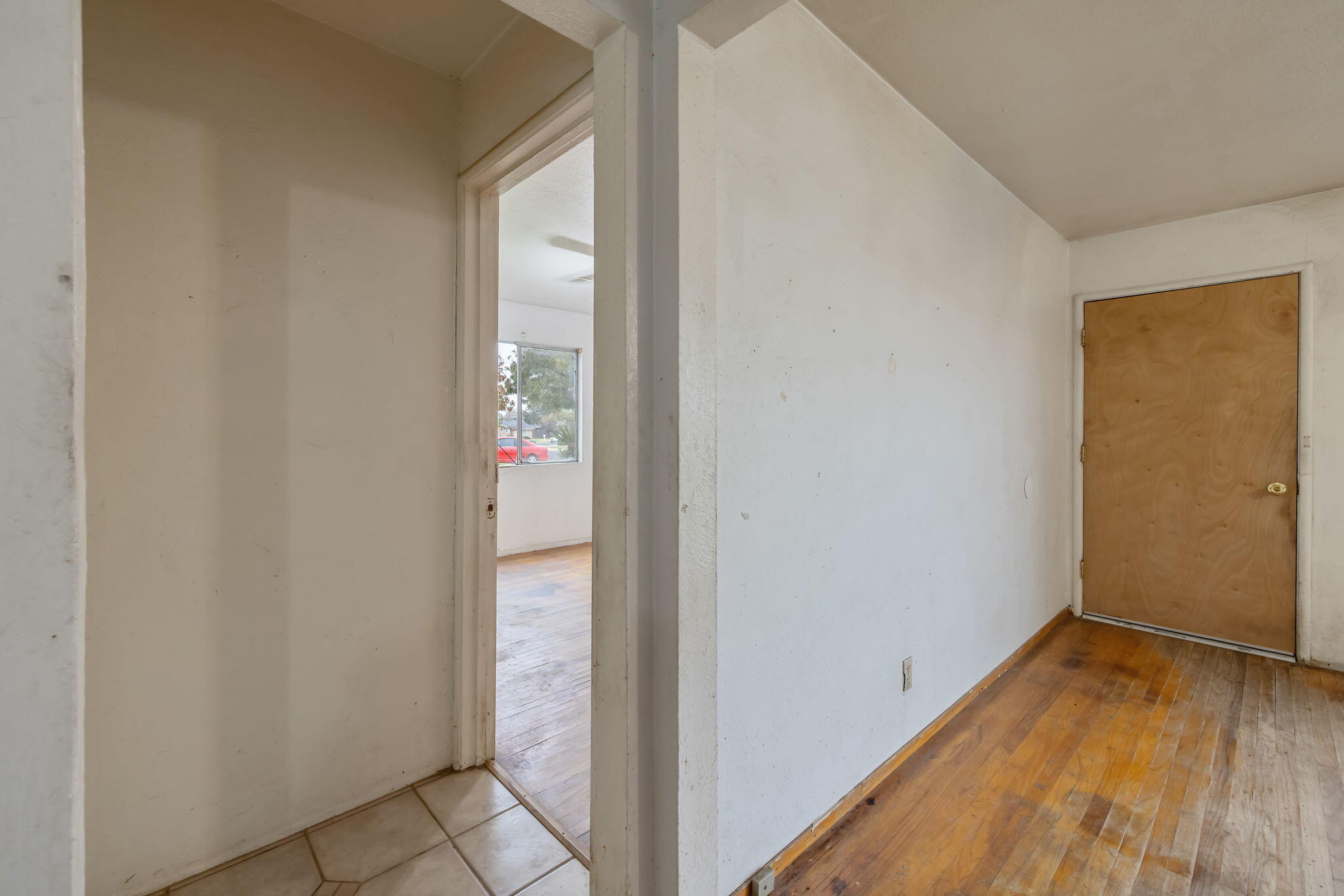 215 Lombardy Ln, Lemoore, CA 93245