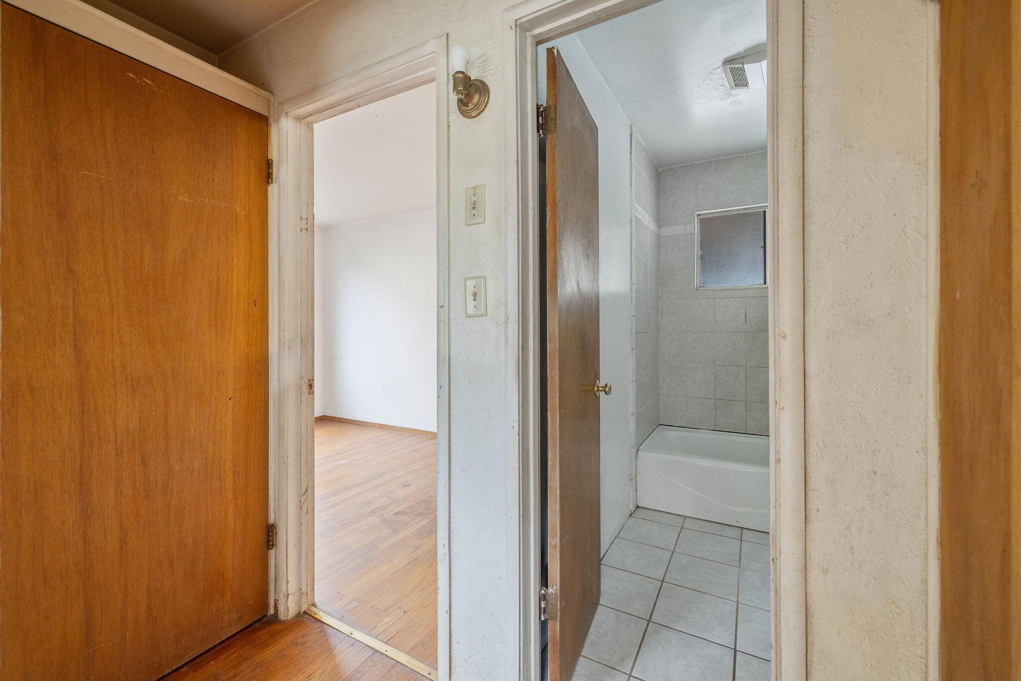 215 Lombardy Ln, Lemoore, CA 93245