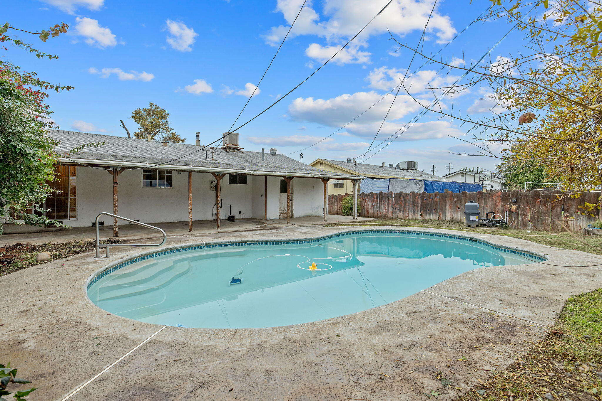 215 Lombardy Ln, Lemoore, CA 93245