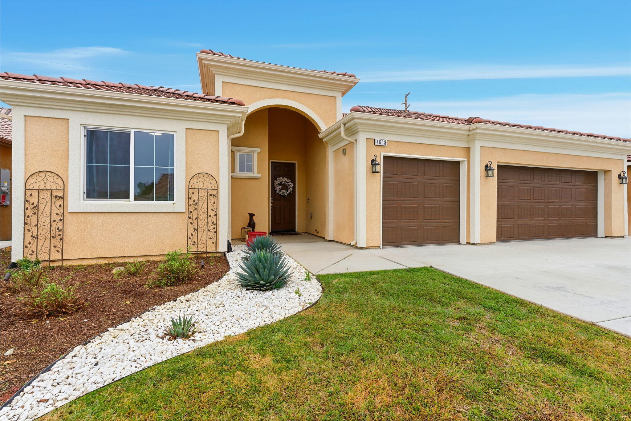 4613 W Payson Ct, Visalia, CA 93291