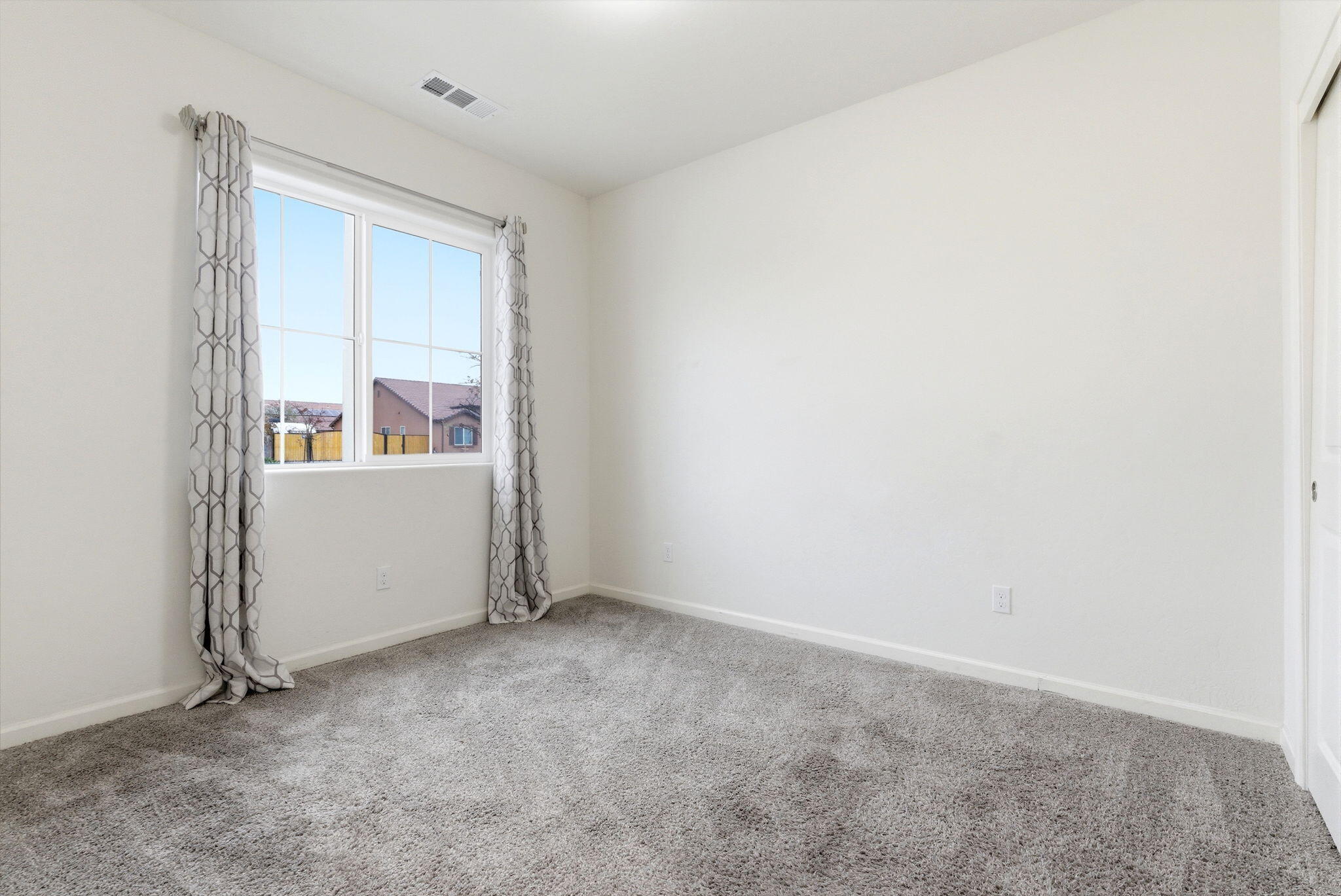 4613 W Payson Ct, Visalia, CA 93291