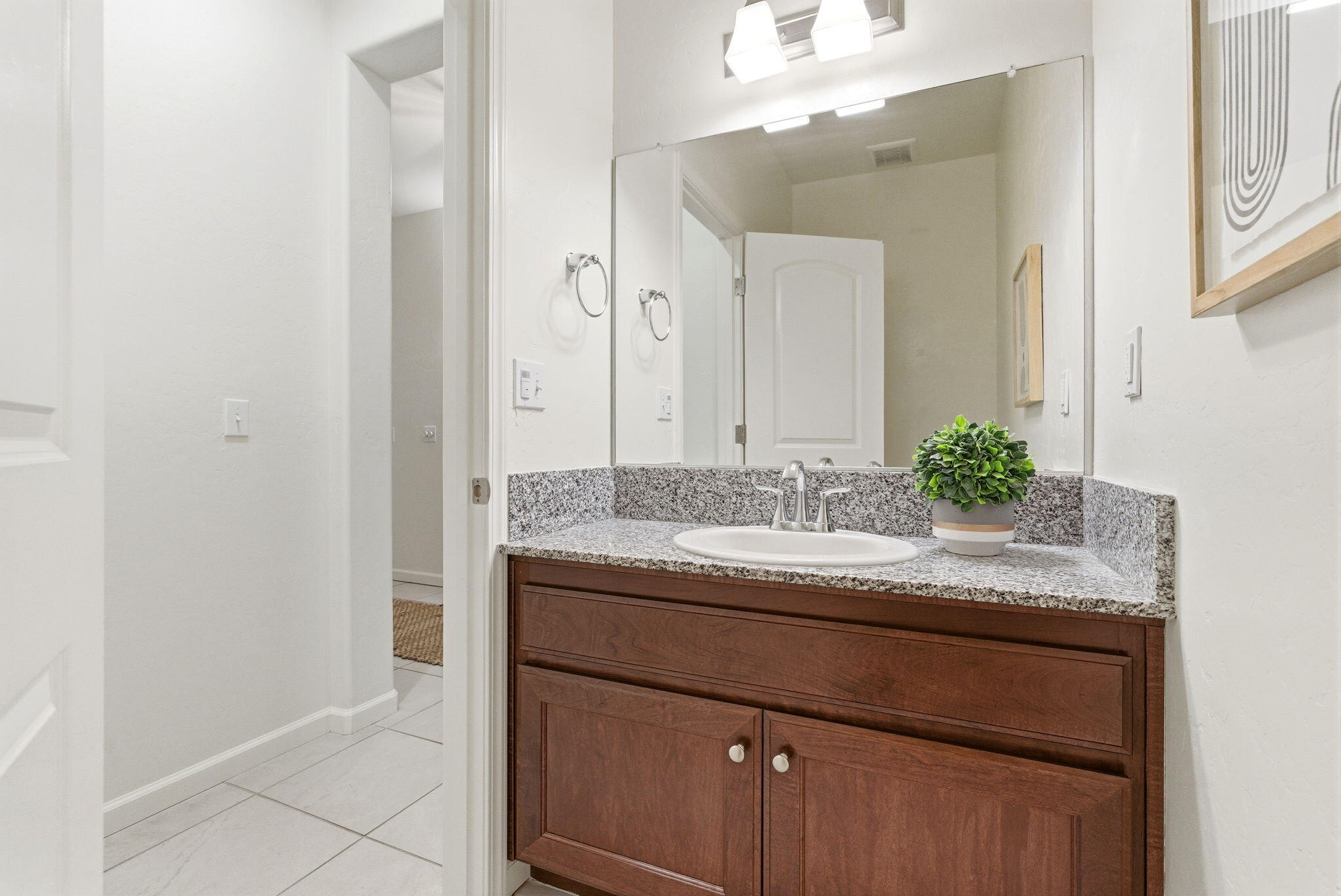 4613 W Payson Ct, Visalia, CA 93291