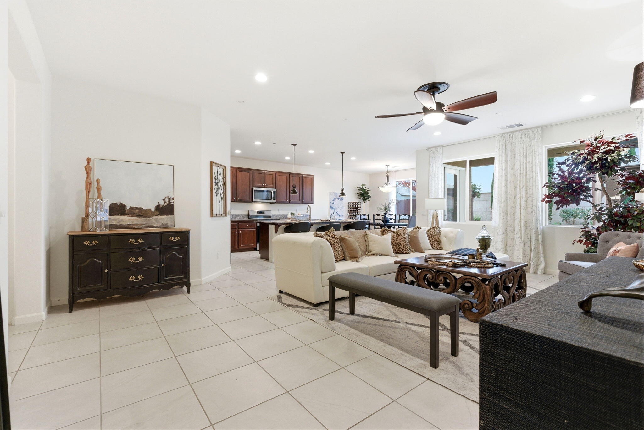 4613 W Payson Ct, Visalia, CA 93291