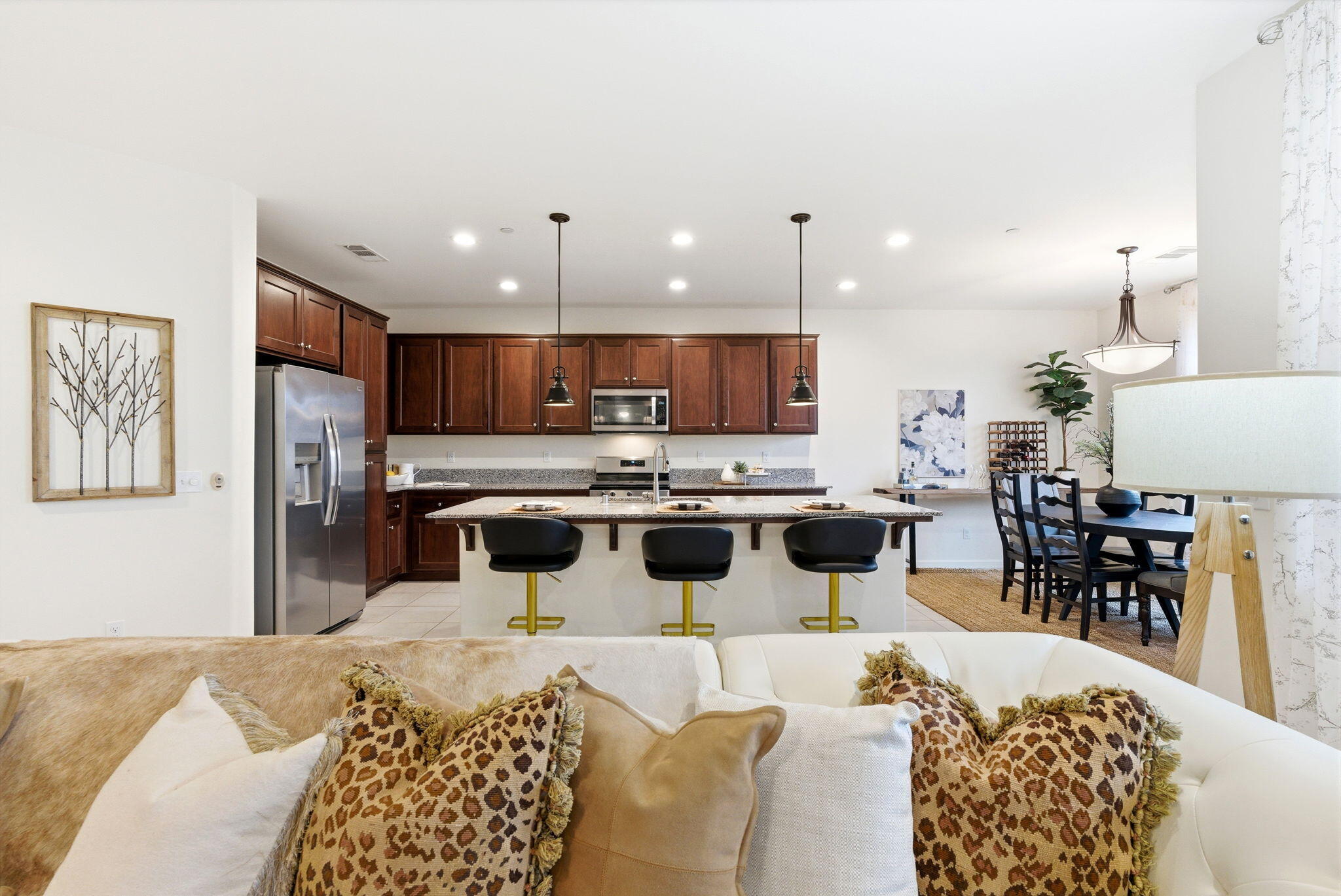 4613 W Payson Ct, Visalia, CA 93291