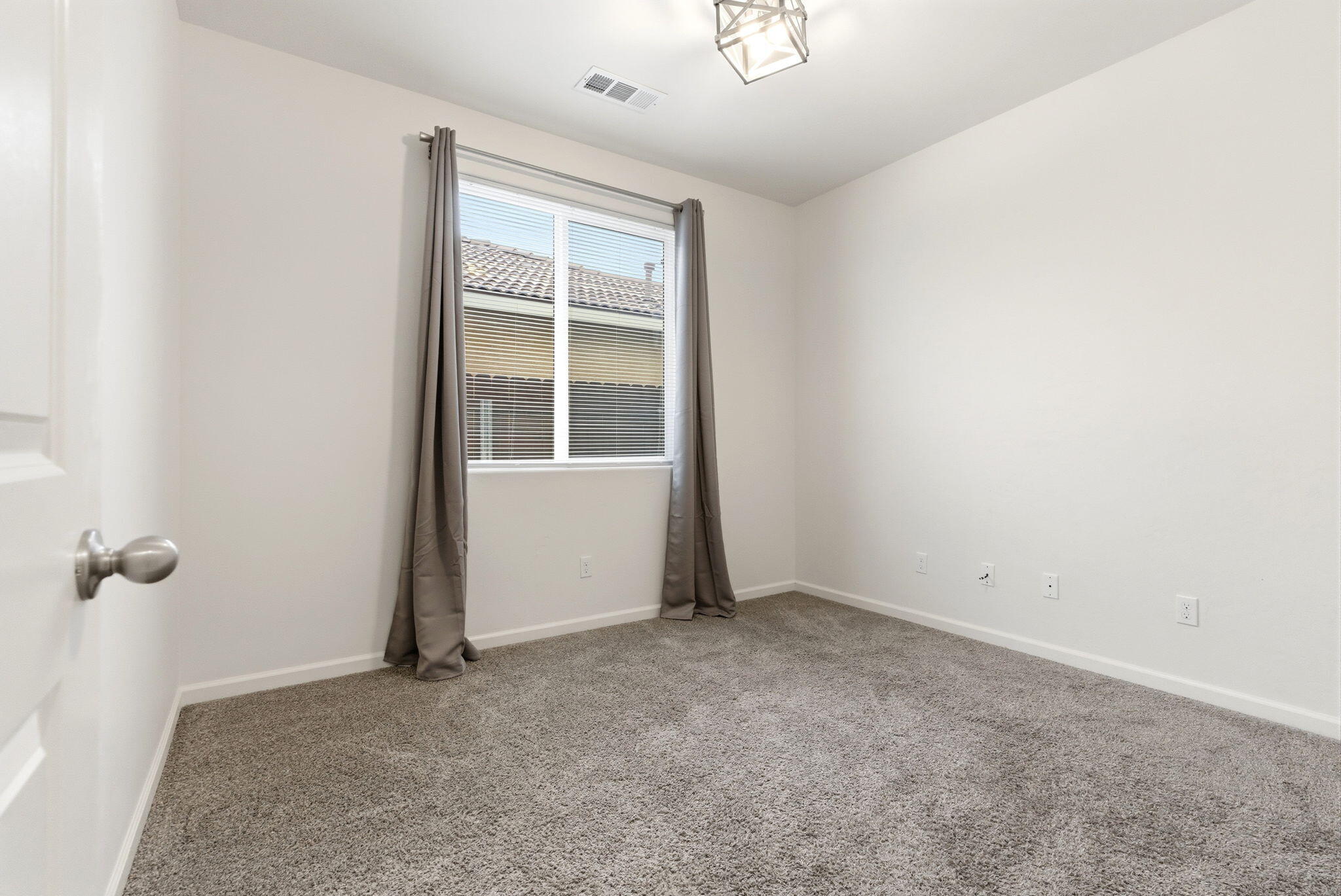 4613 W Payson Ct, Visalia, CA 93291