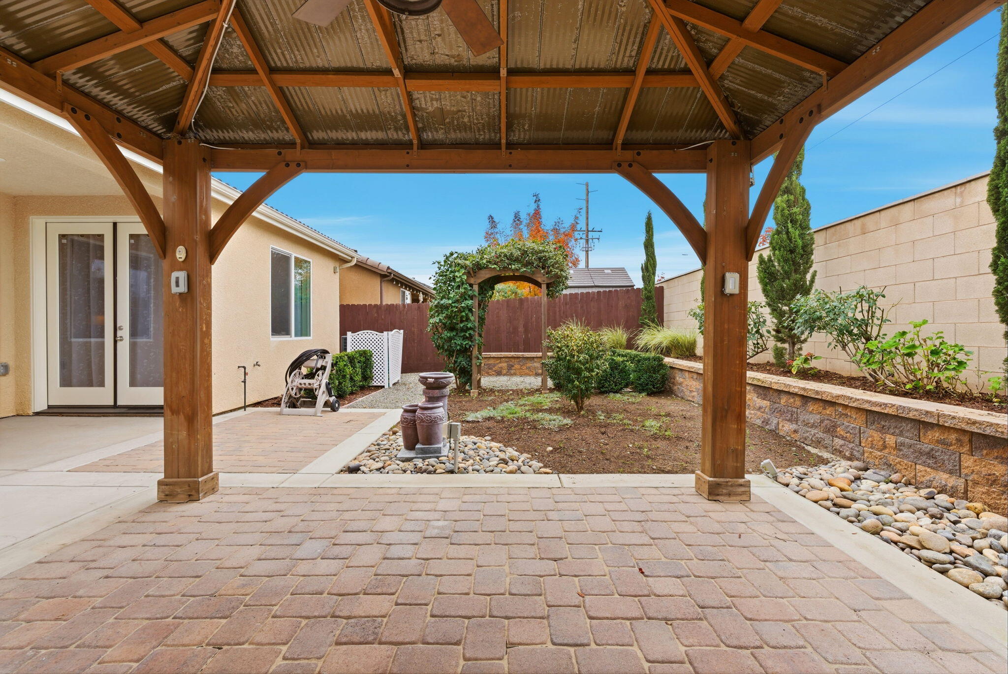 4613 W Payson Ct, Visalia, CA 93291