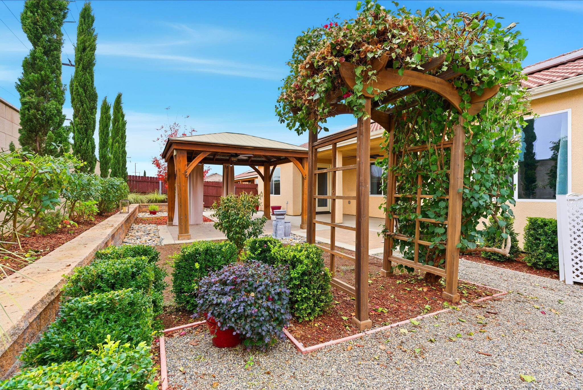 4613 W Payson Ct, Visalia, CA 93291