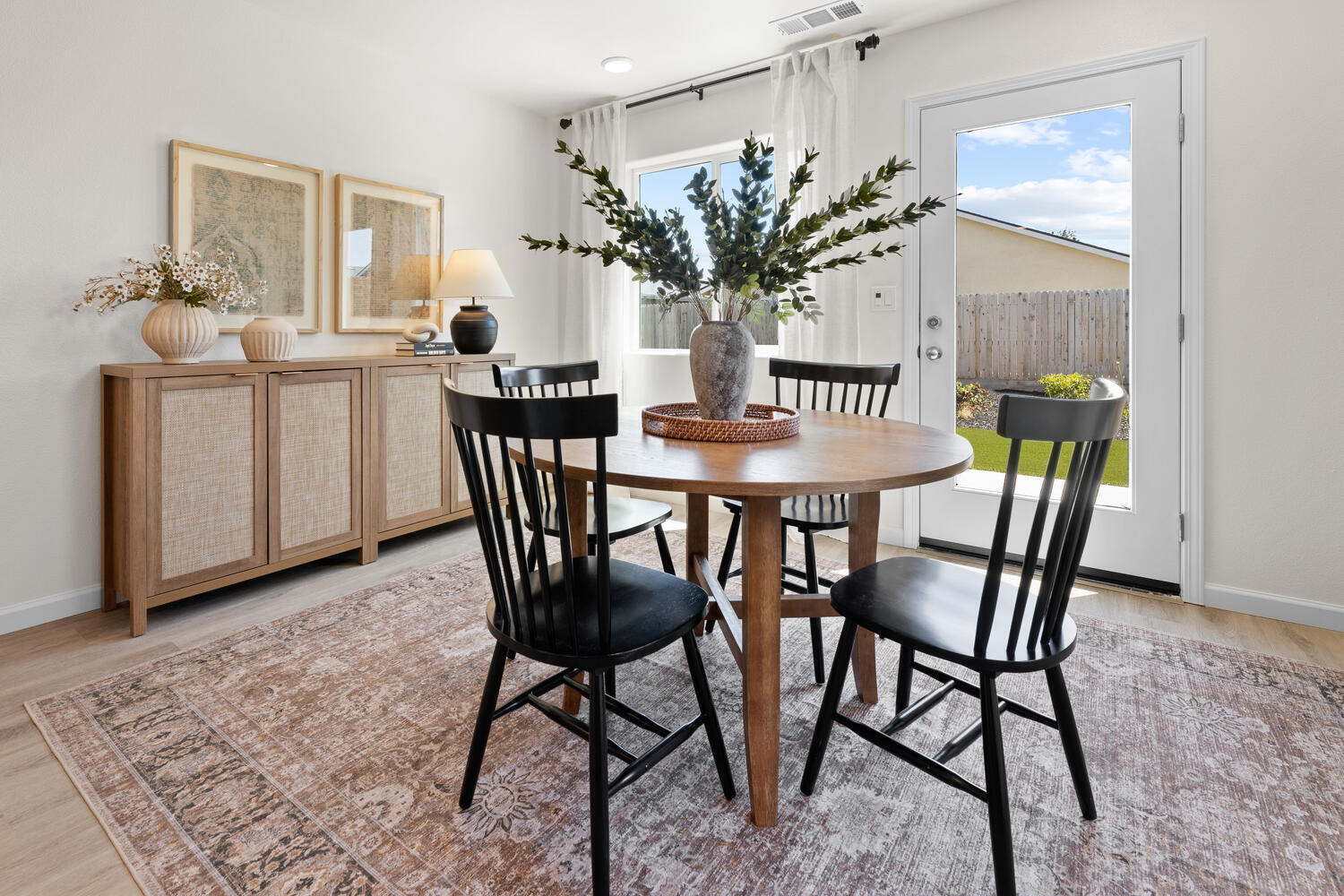 30735 Azalea Rd, Visalia, CA 93291