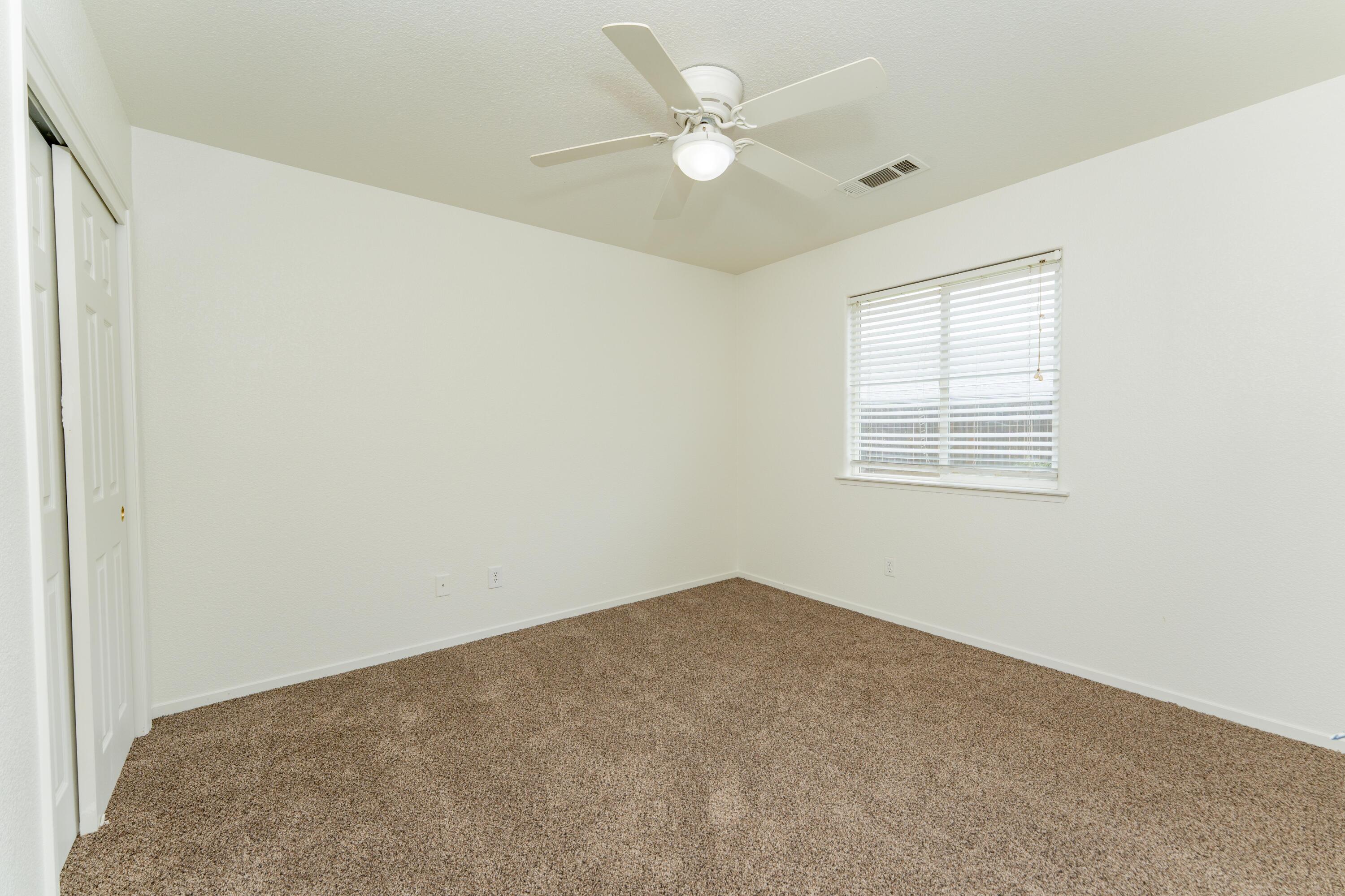 254 Feather Ct, Tulare, CA 93274