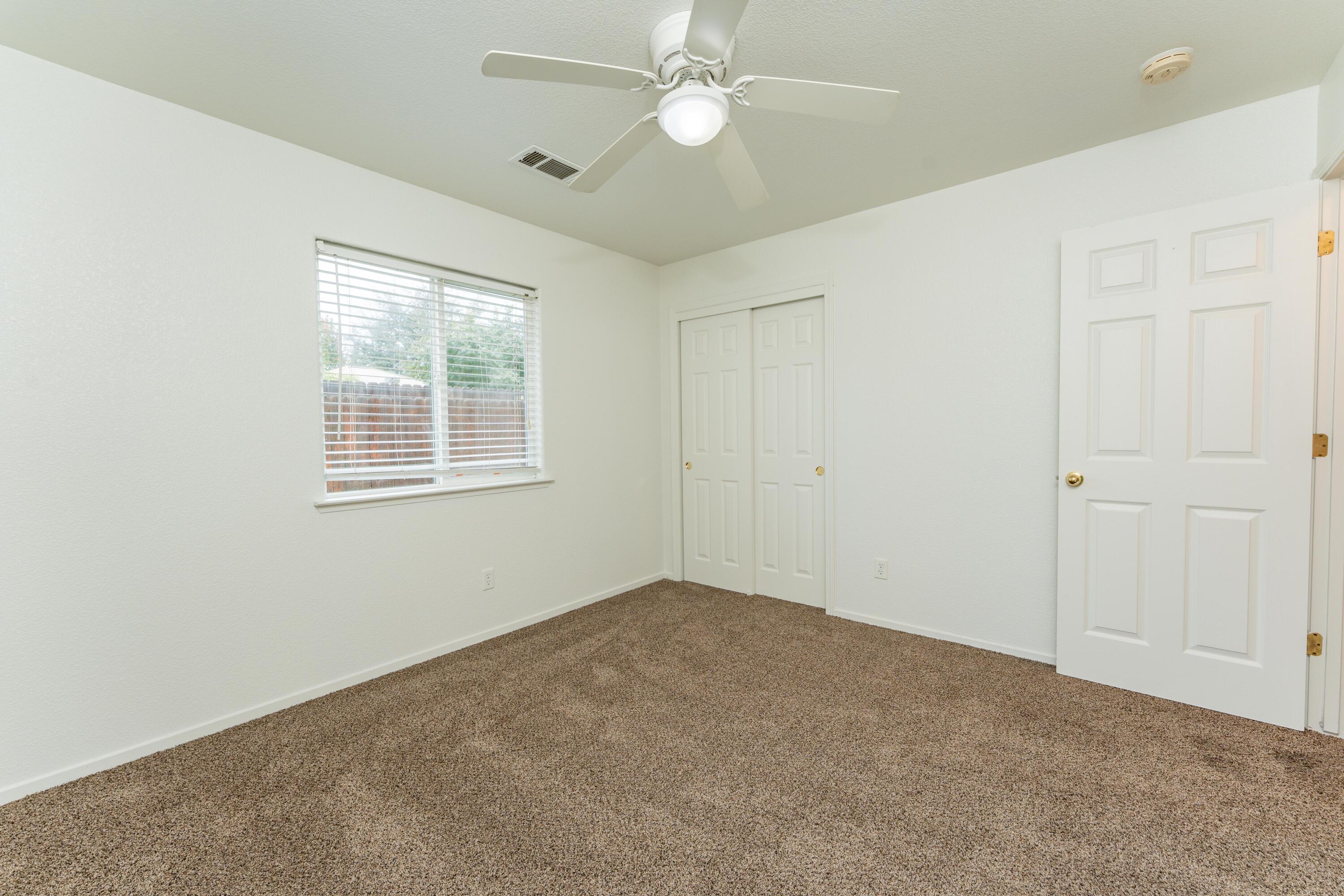 254 Feather Ct, Tulare, CA 93274