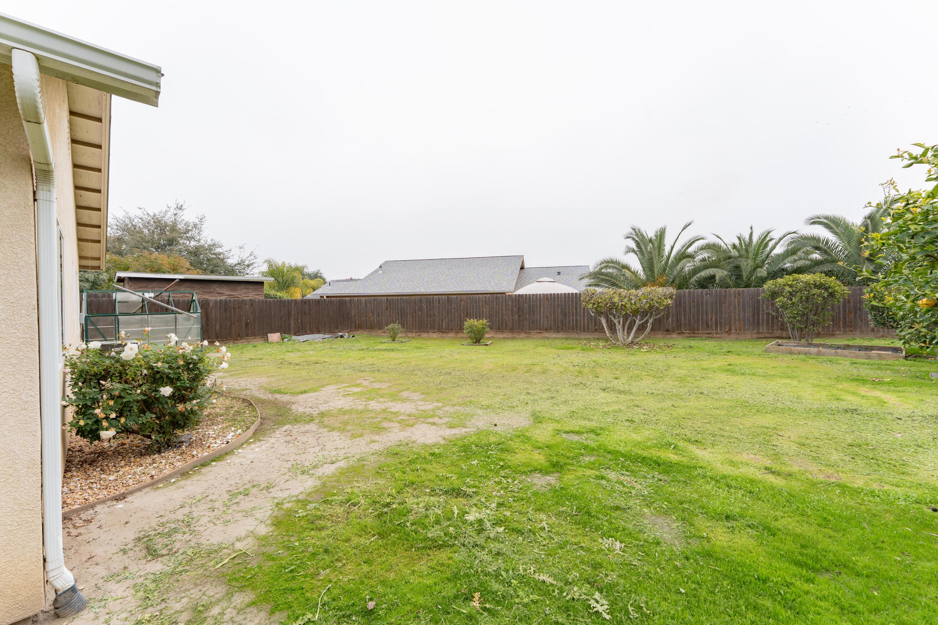 254 Feather Ct, Tulare, CA 93274