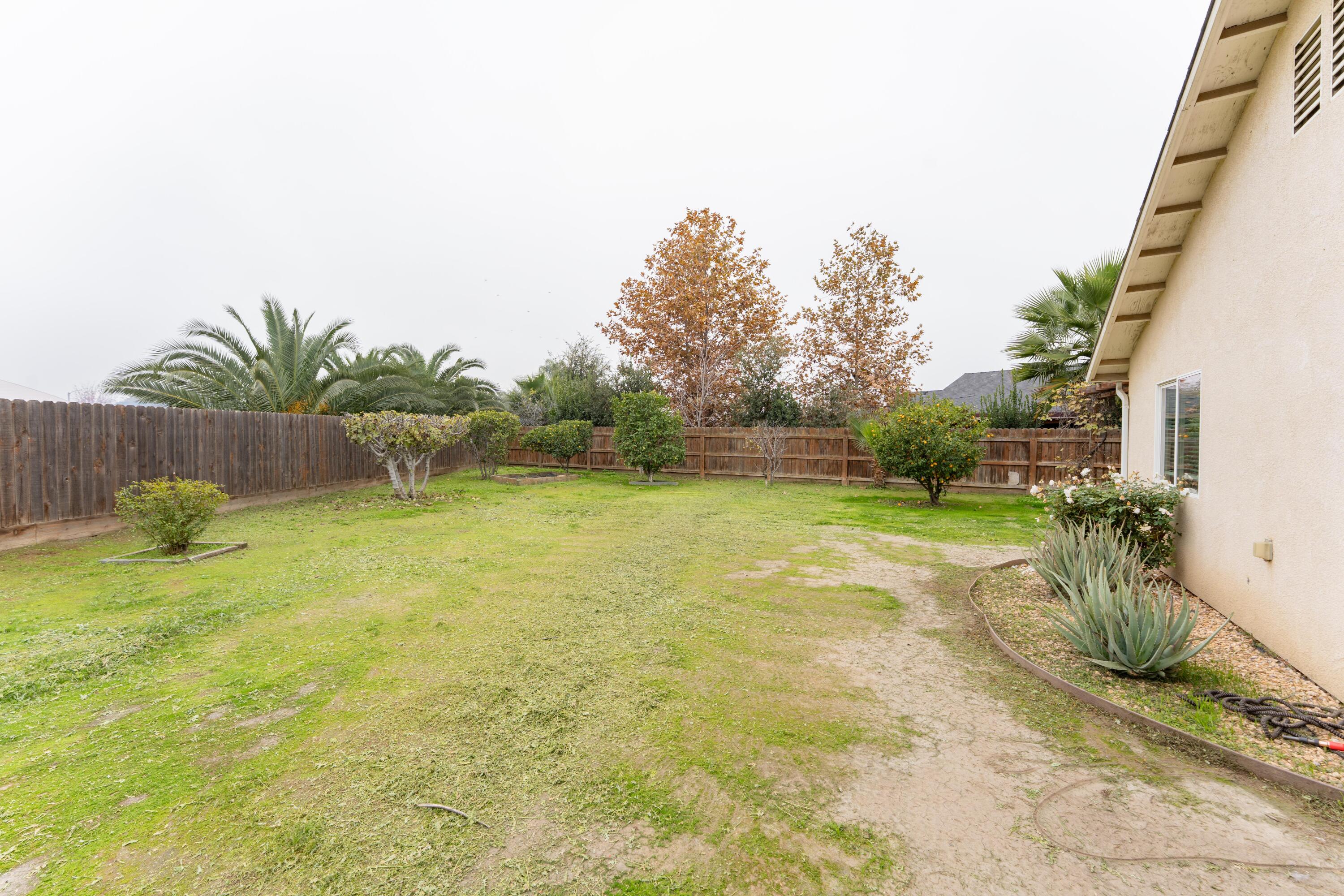 254 Feather Ct, Tulare, CA 93274