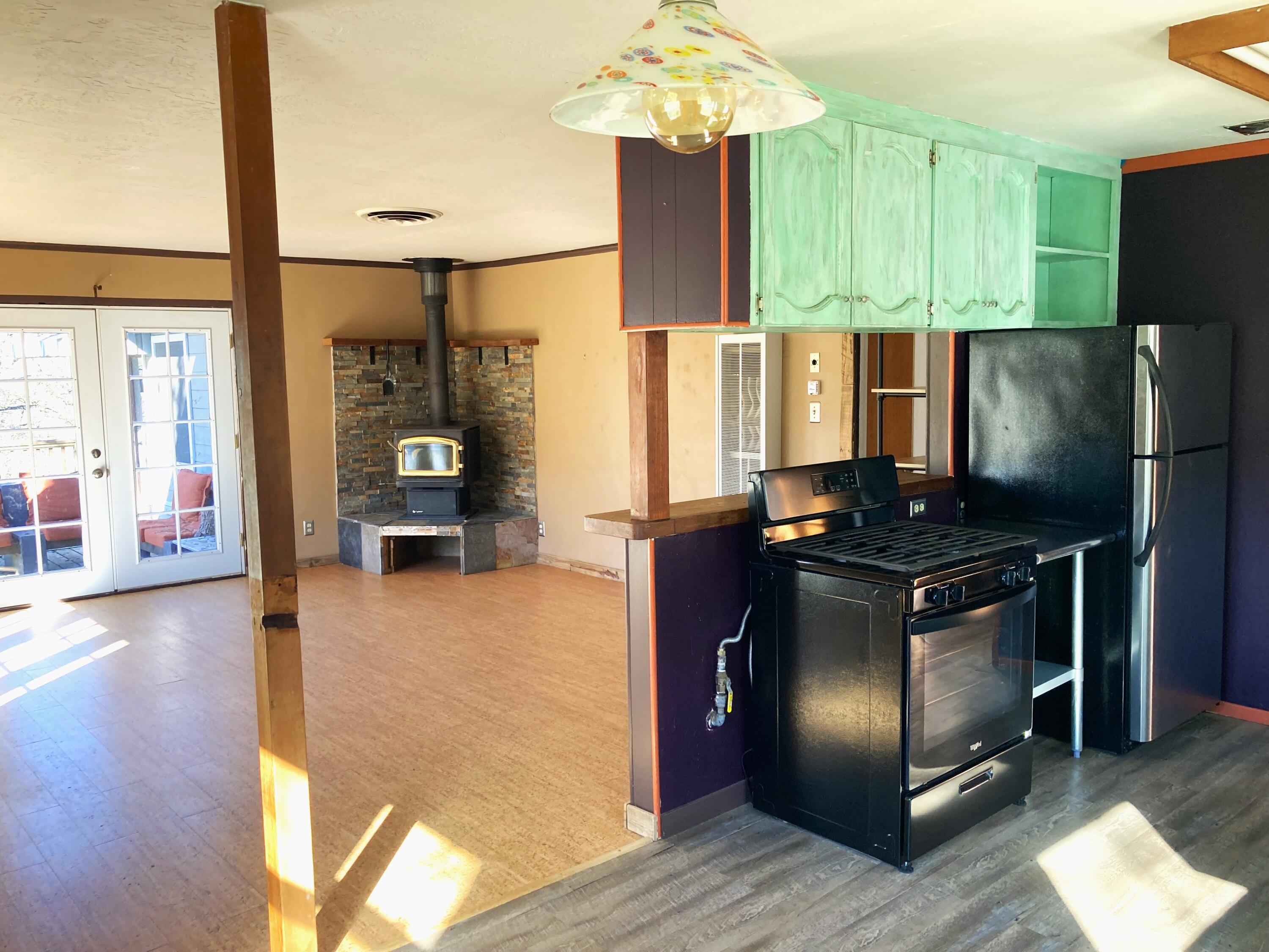 43560 Skyline Dr, Three Rivers, CA 93271