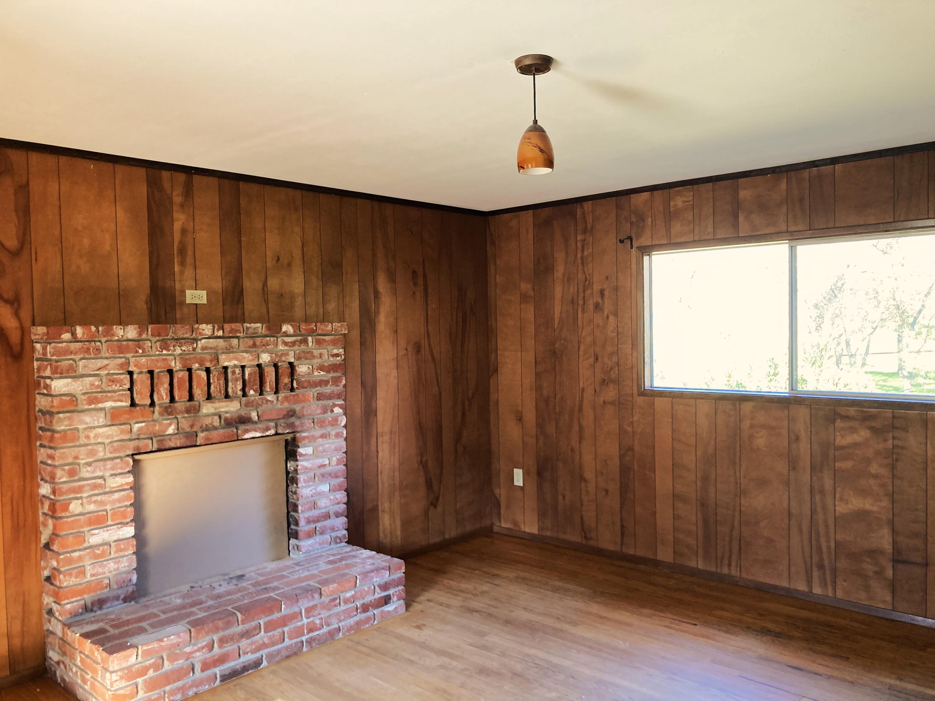 43560 Skyline Dr, Three Rivers, CA 93271