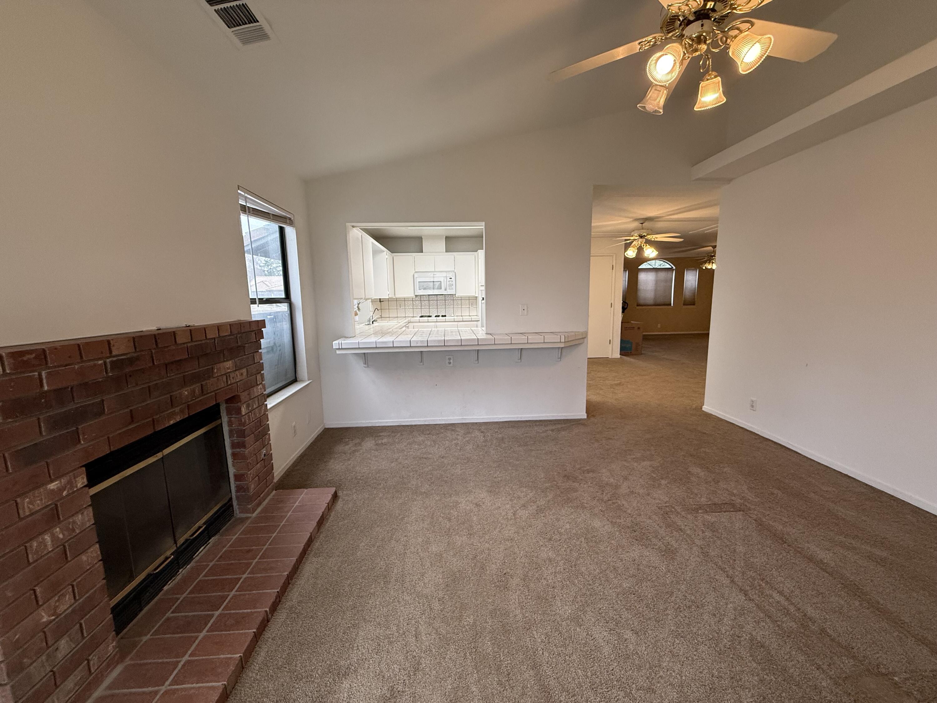 1720 E Henshaw Ave, Tulare, CA 93274