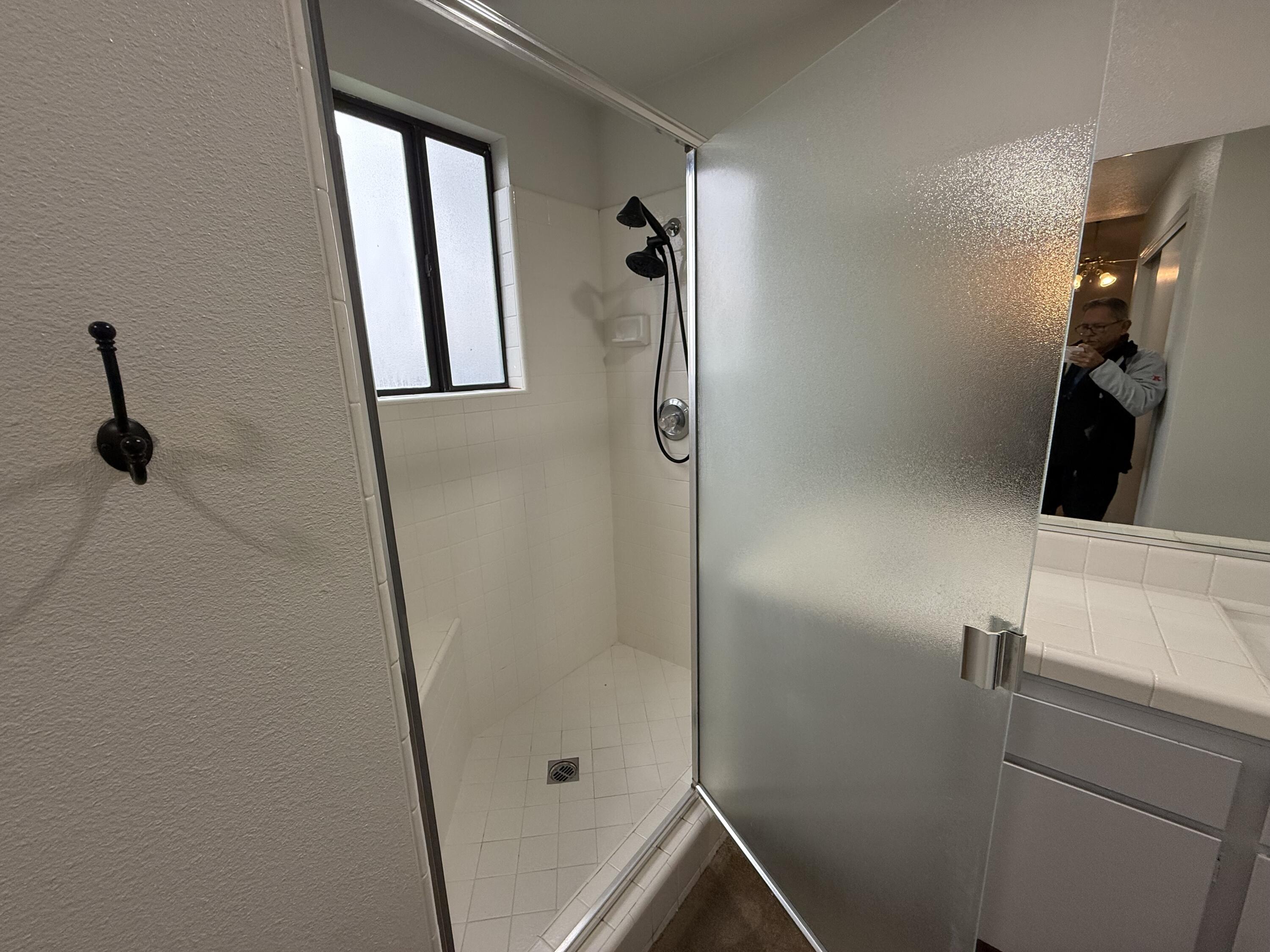 1720 E Henshaw Ave, Tulare, CA 93274