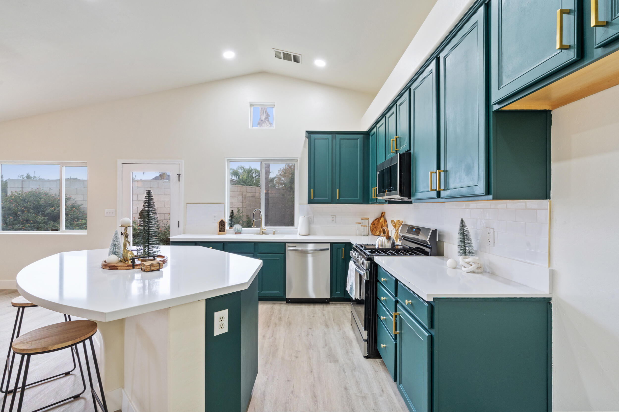 9501 Kabara Ct, Bakersfield, CA 93311