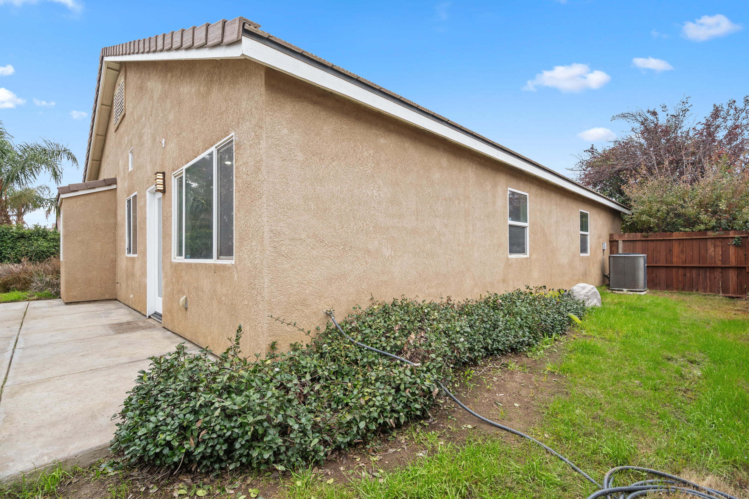 9501 Kabara Ct, Bakersfield, CA 93311