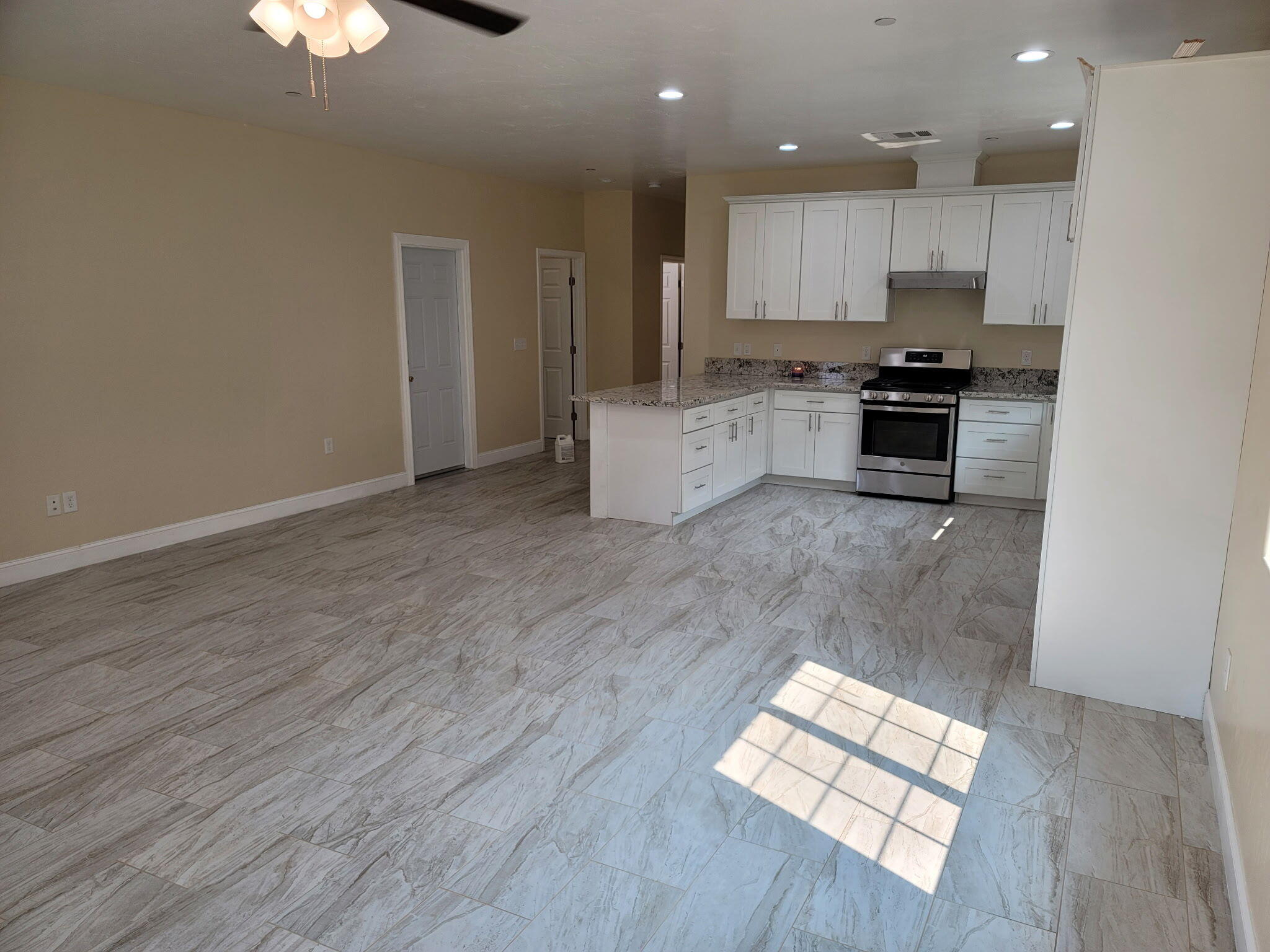 446 N 2nd St, Porterville, CA 93257