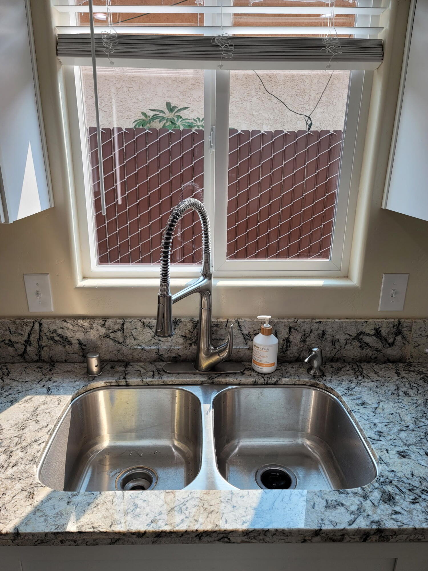 446 N 2nd St, Porterville, CA 93257