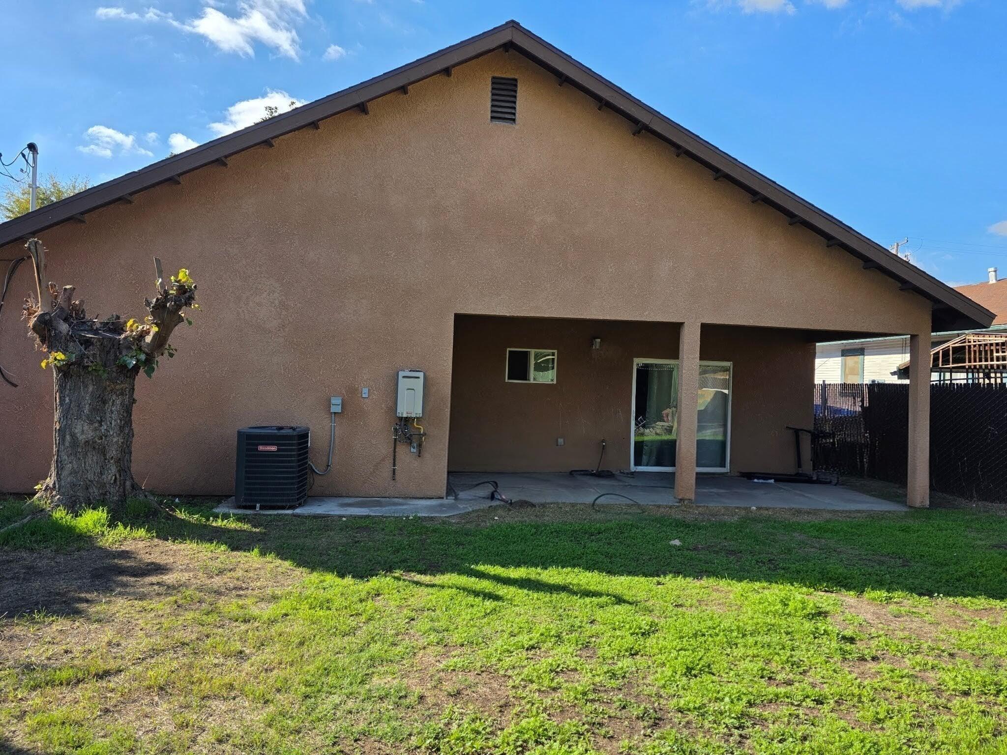 446 N 2nd St, Porterville, CA 93257