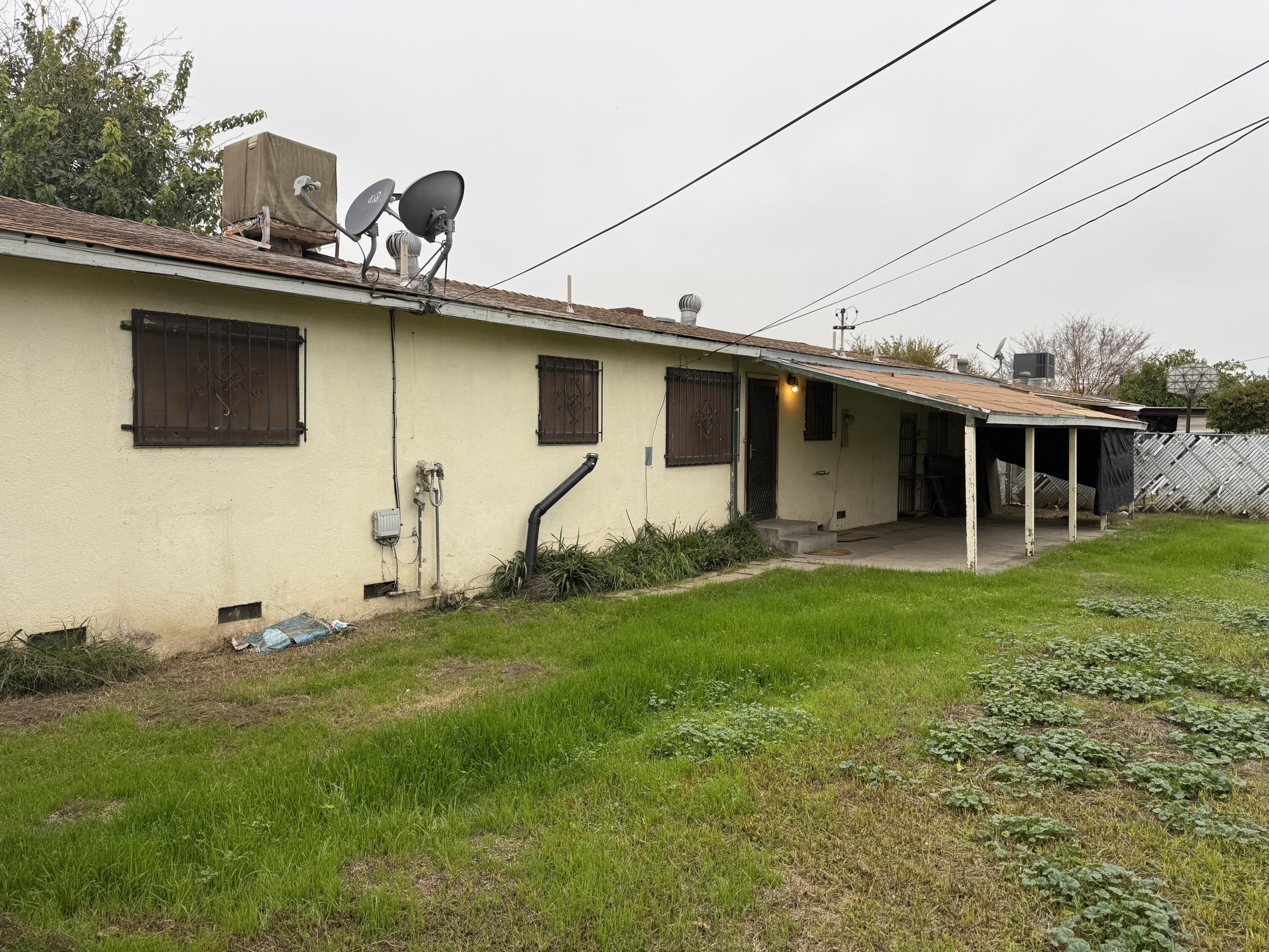 474 W Montgomery Ave, Porterville, CA 93257