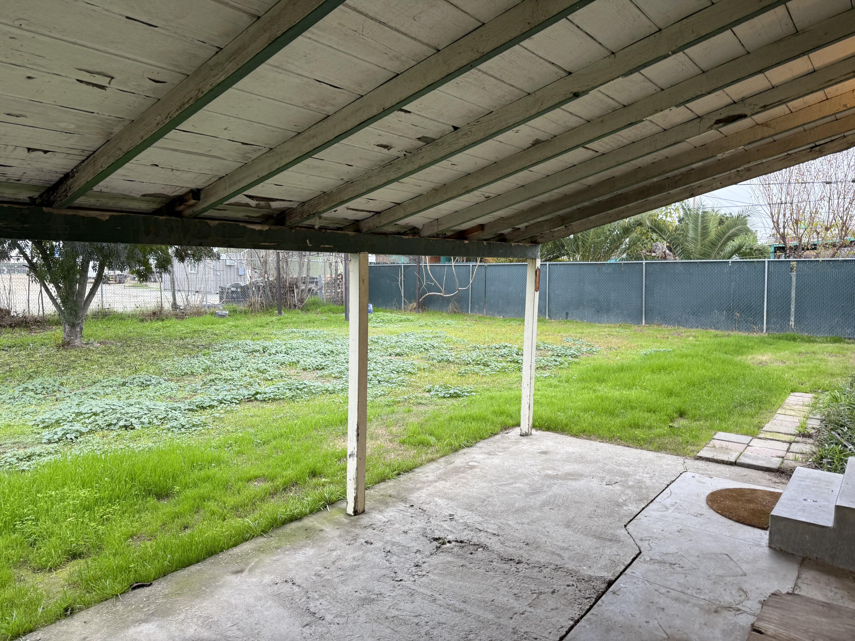 474 W Montgomery Ave, Porterville, CA 93257