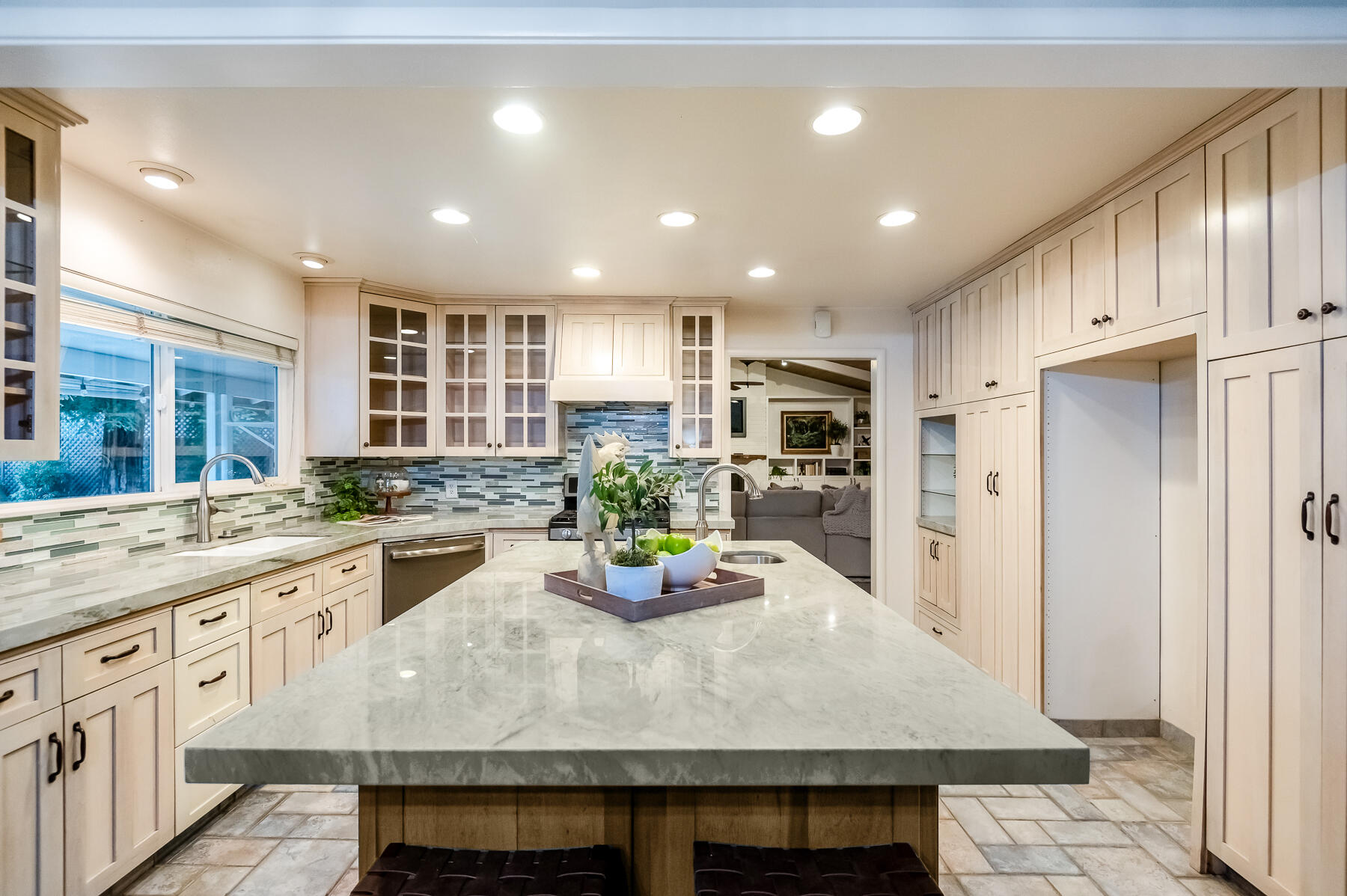 345 N Todd St, Visalia, CA 93291