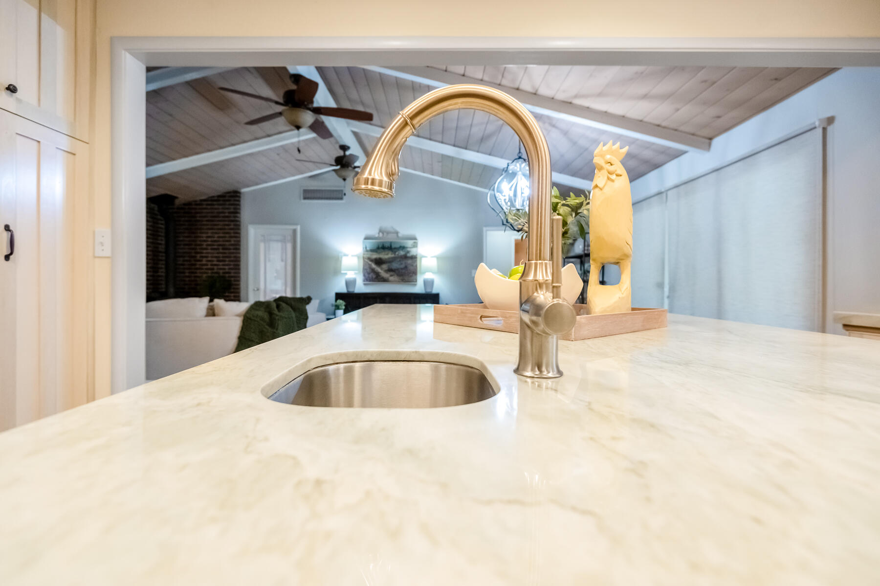 345 N Todd St, Visalia, CA 93291