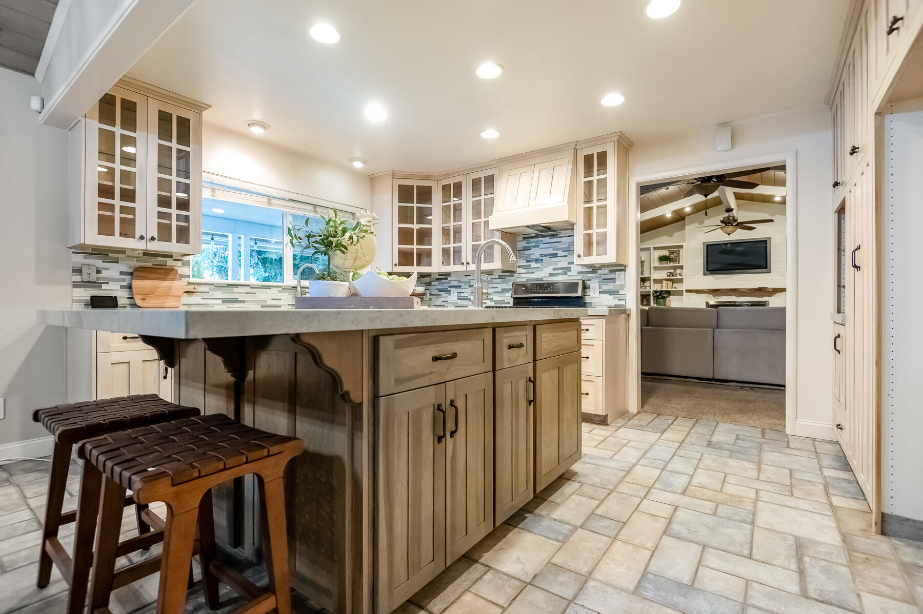 345 N Todd St, Visalia, CA 93291