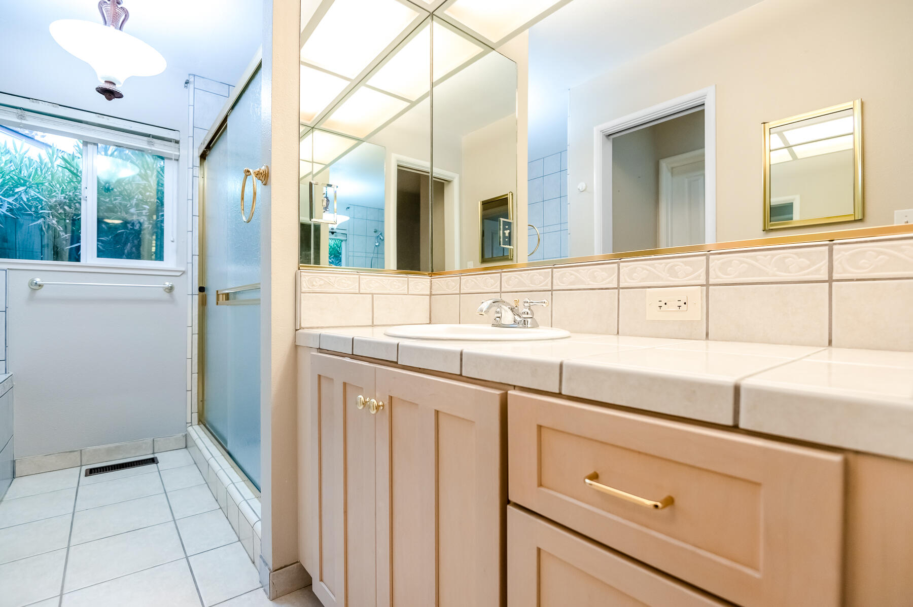 345 N Todd St, Visalia, CA 93291