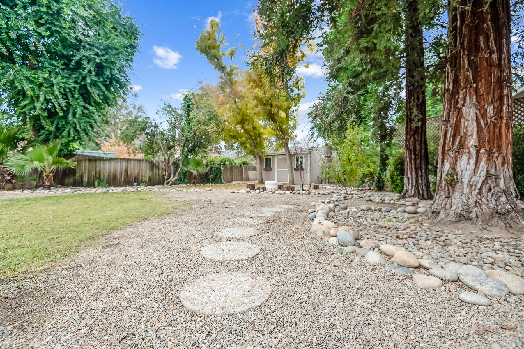 345 N Todd St, Visalia, CA 93291