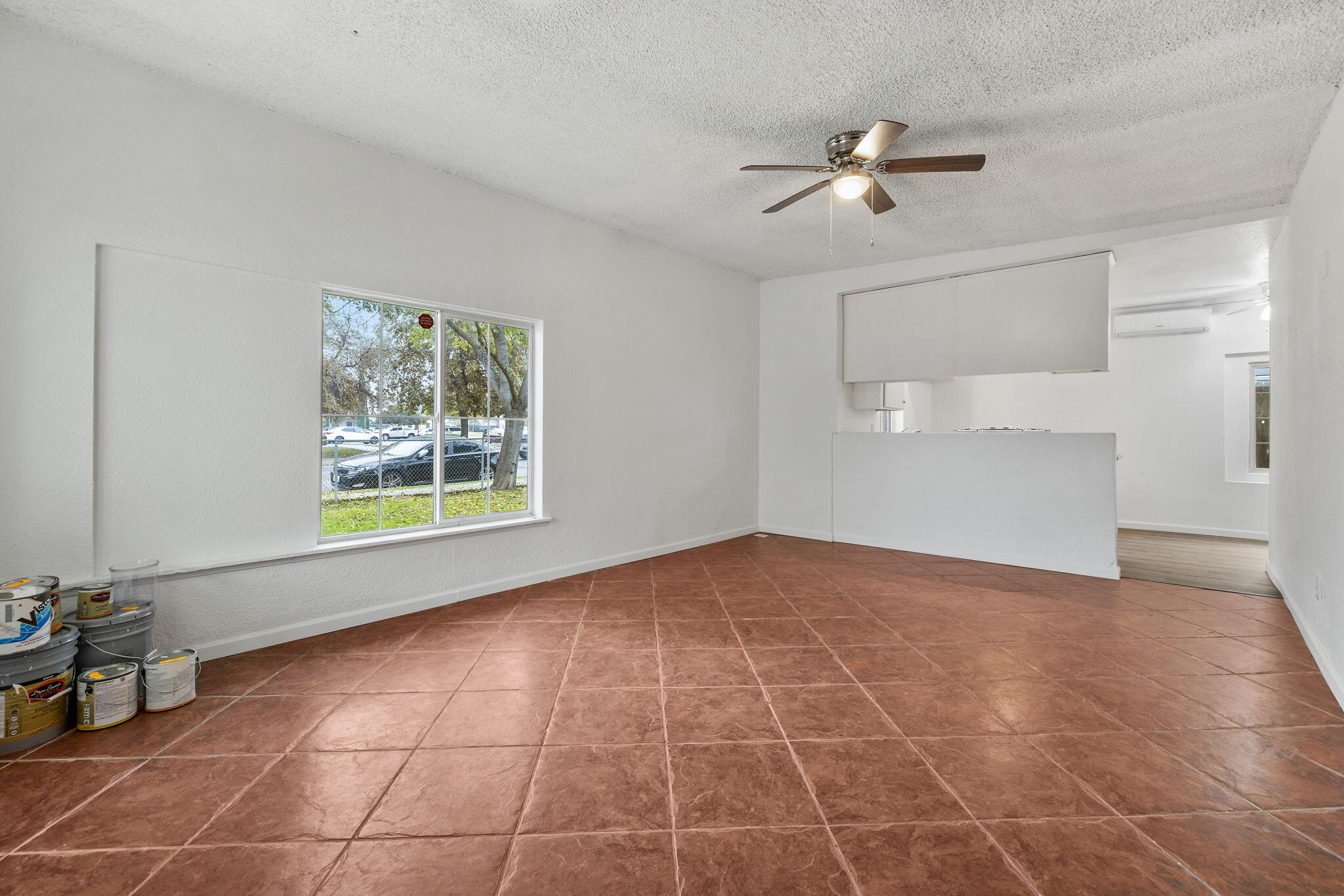 321 NW 3rd Ave, Visalia, CA 93291