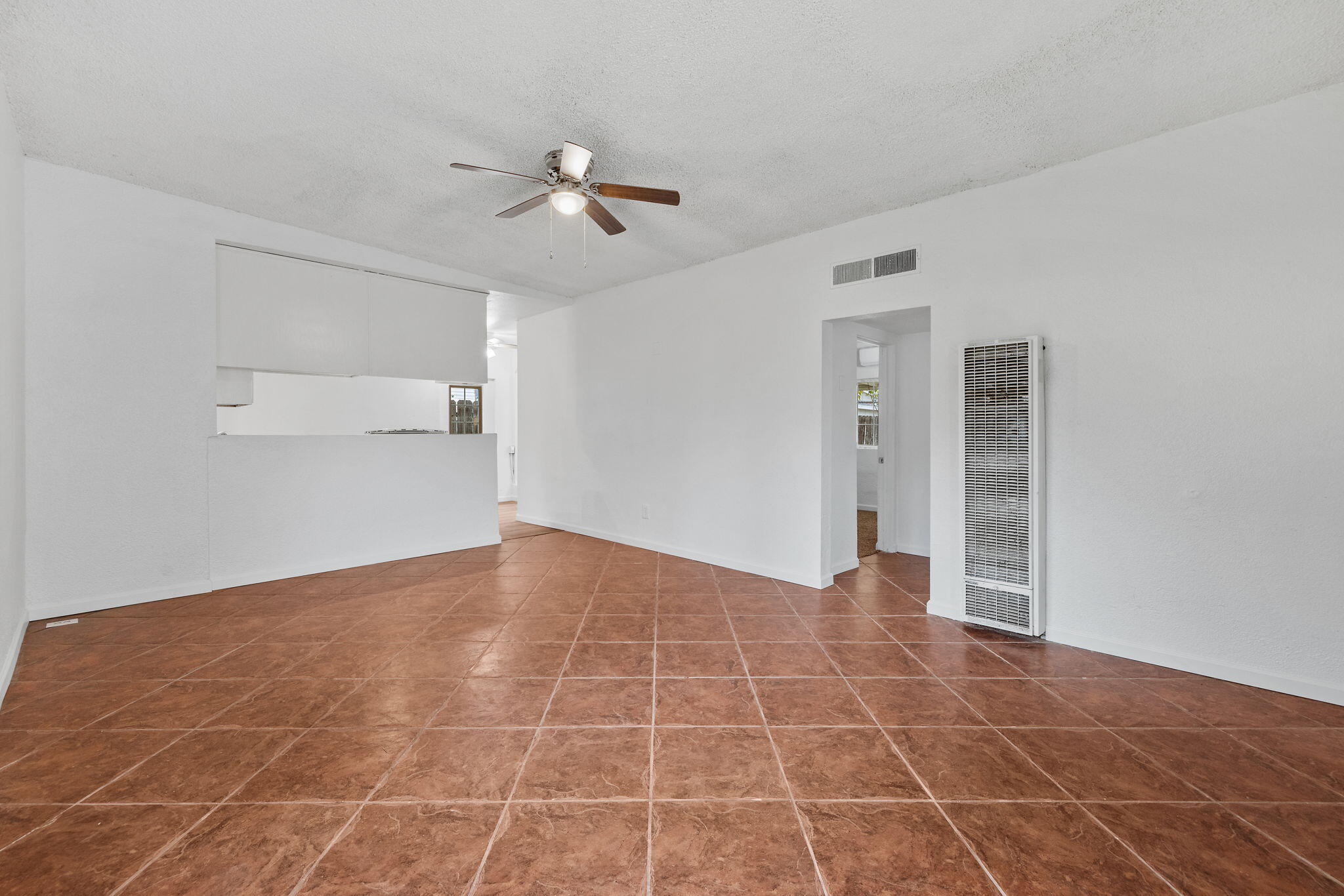 321 NW 3rd Ave, Visalia, CA 93291