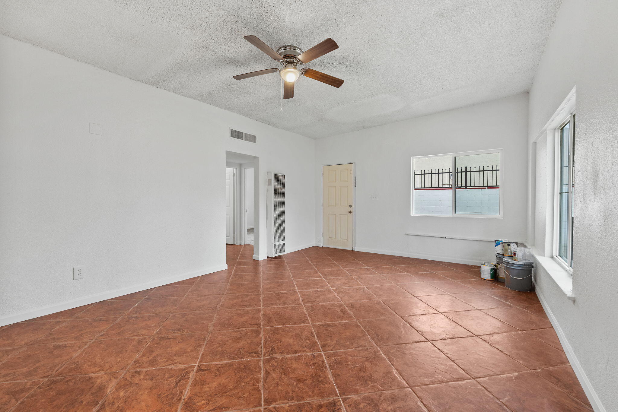 321 NW 3rd Ave, Visalia, CA 93291