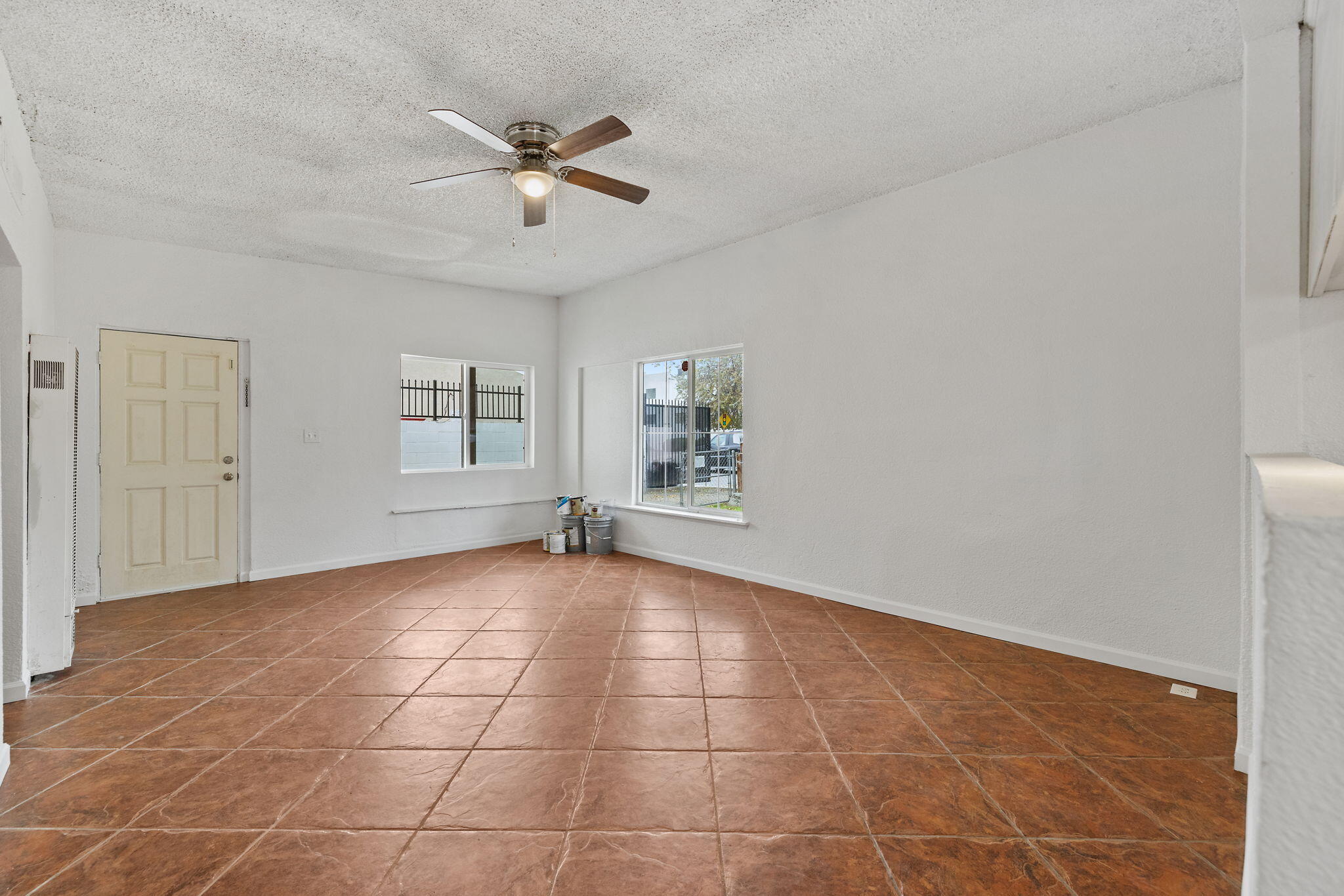 321 NW 3rd Ave, Visalia, CA 93291