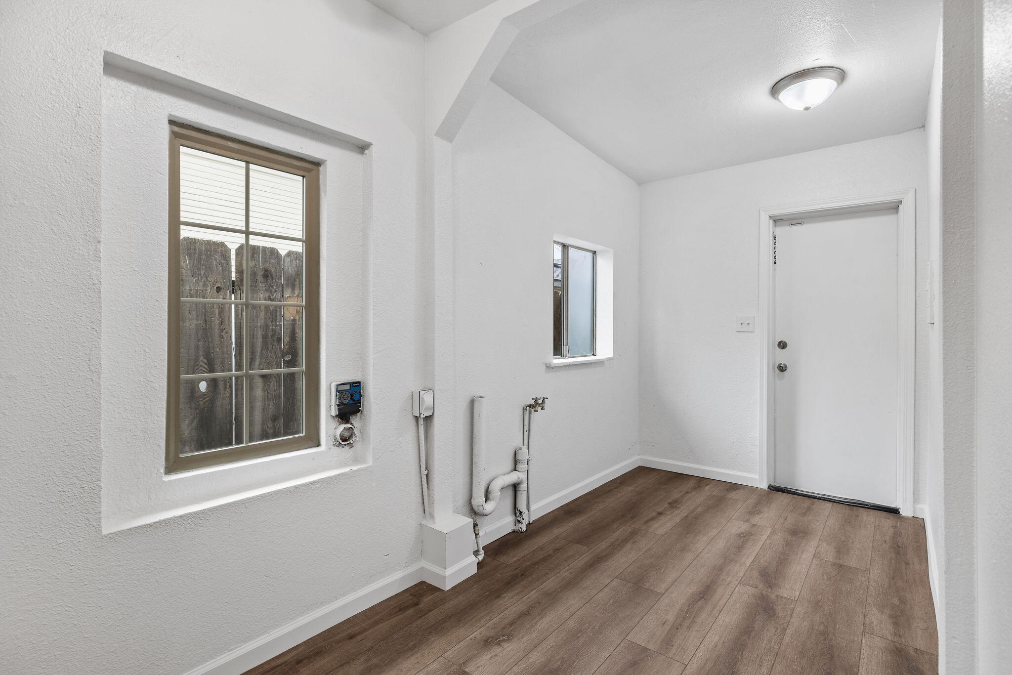 321 NW 3rd Ave, Visalia, CA 93291